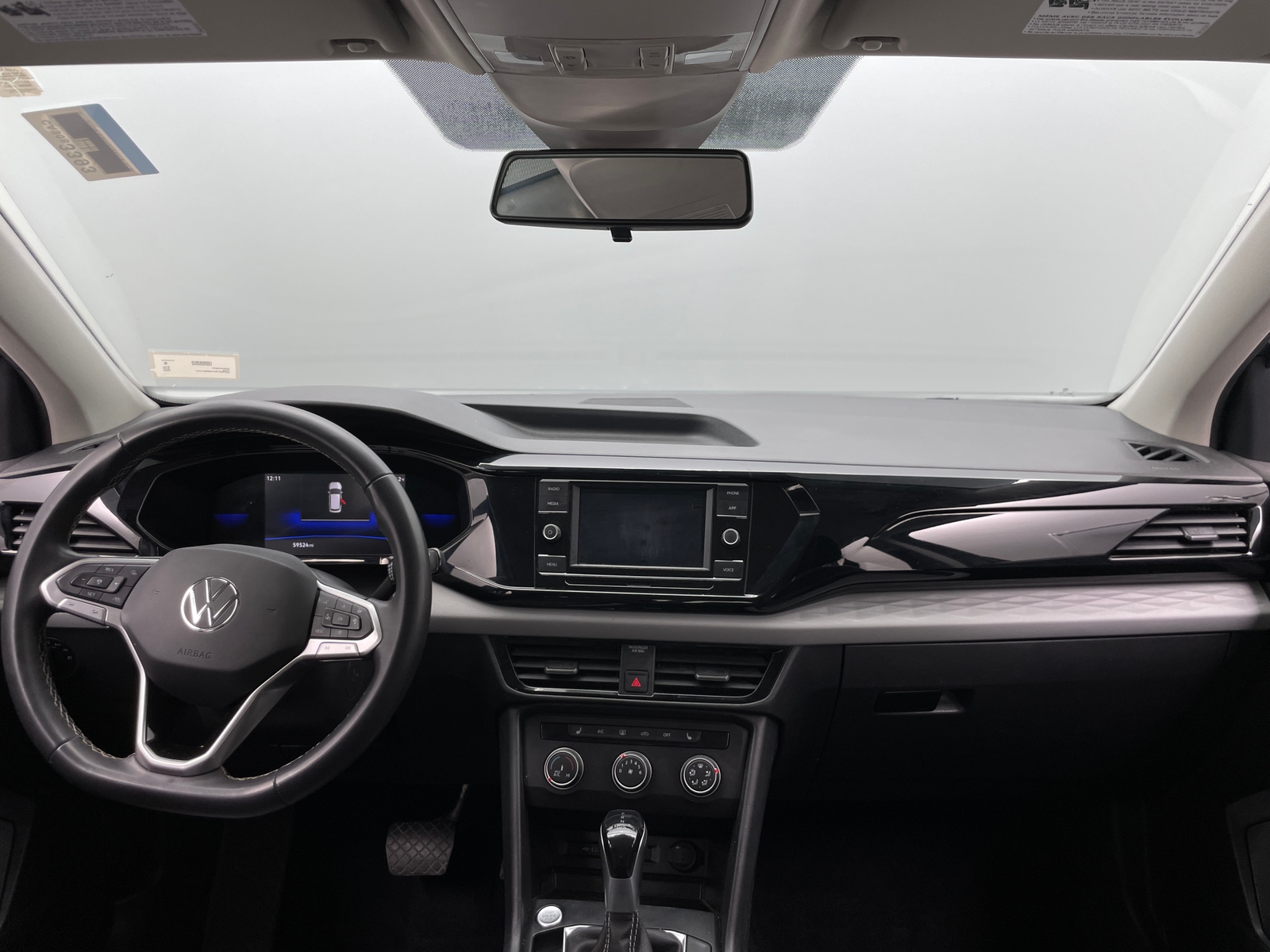 Thumbnail: 2022 Volkswagen Taos - 3
