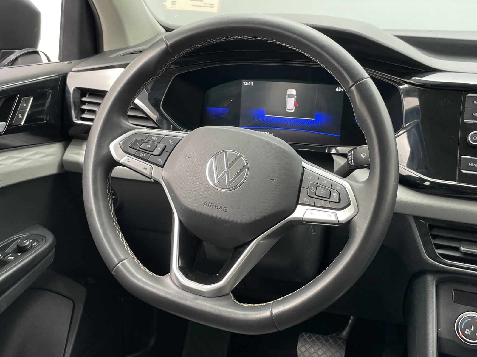 Thumbnail: 2022 Volkswagen Taos - 5