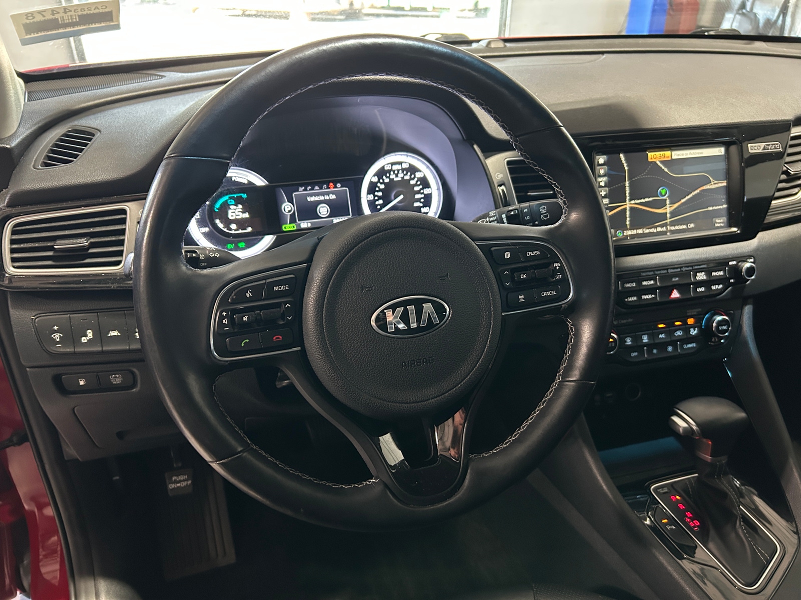 Thumbnail: 2017 Kia Niro - 4