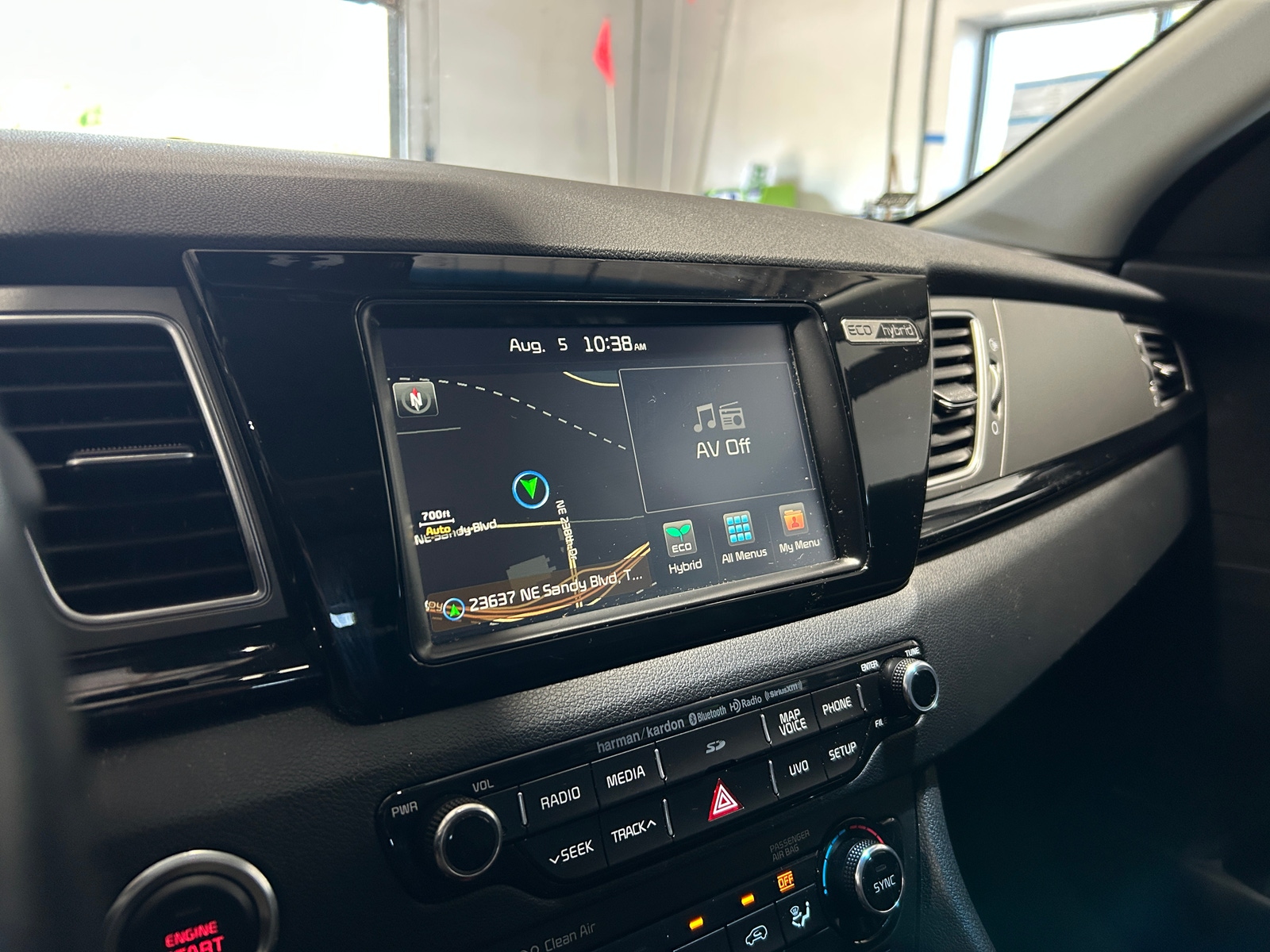 Thumbnail: 2017 Kia Niro - 3