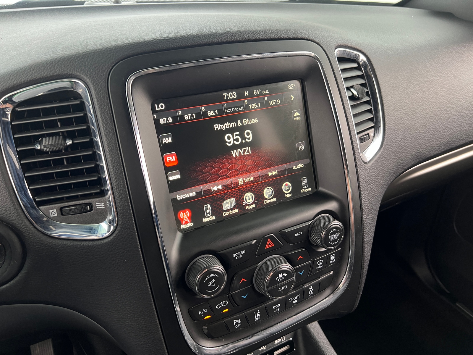 Thumbnail: 2017 Dodge Durango - 3