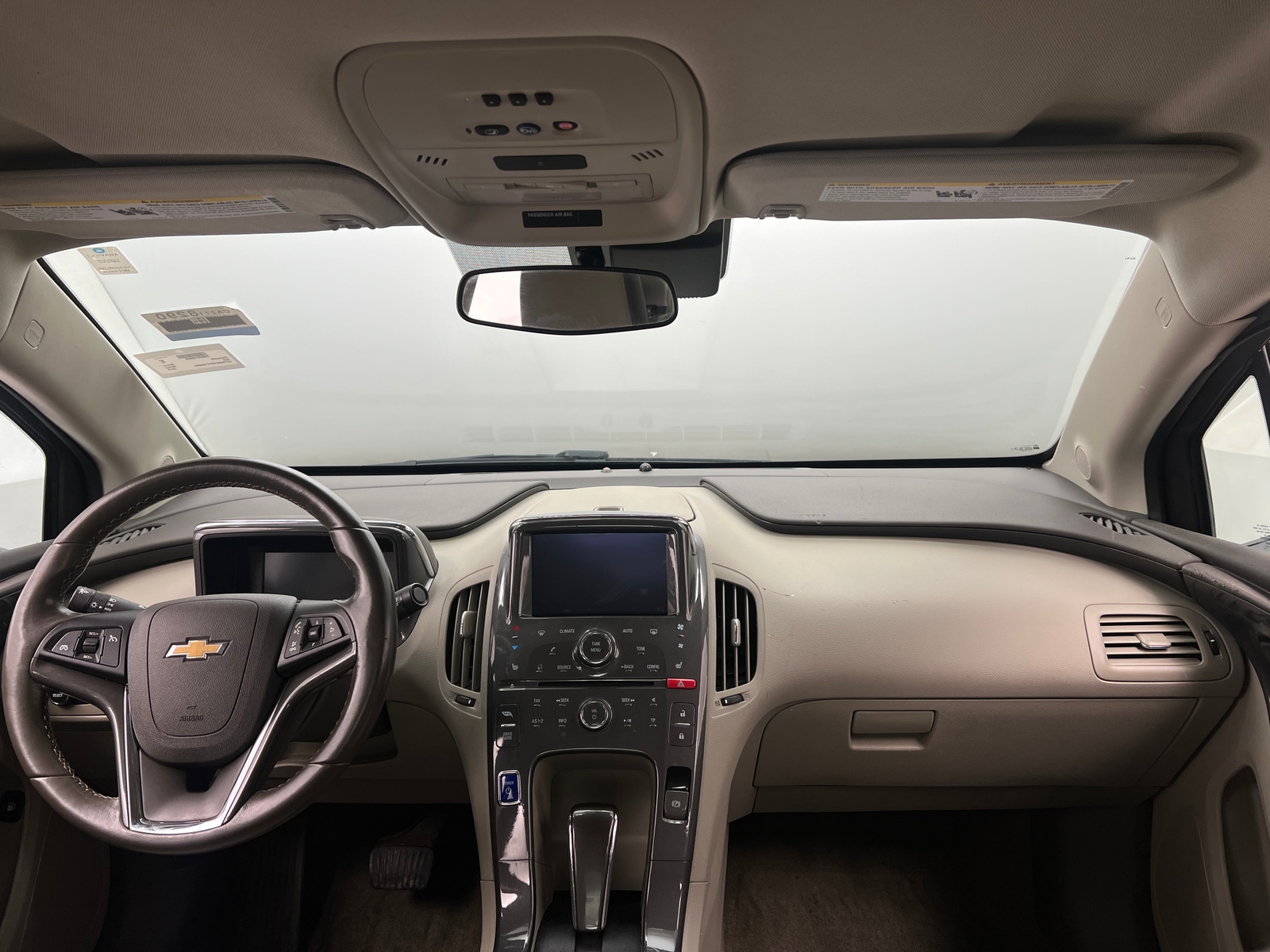 Thumbnail: 2015 Chevrolet Volt - 3