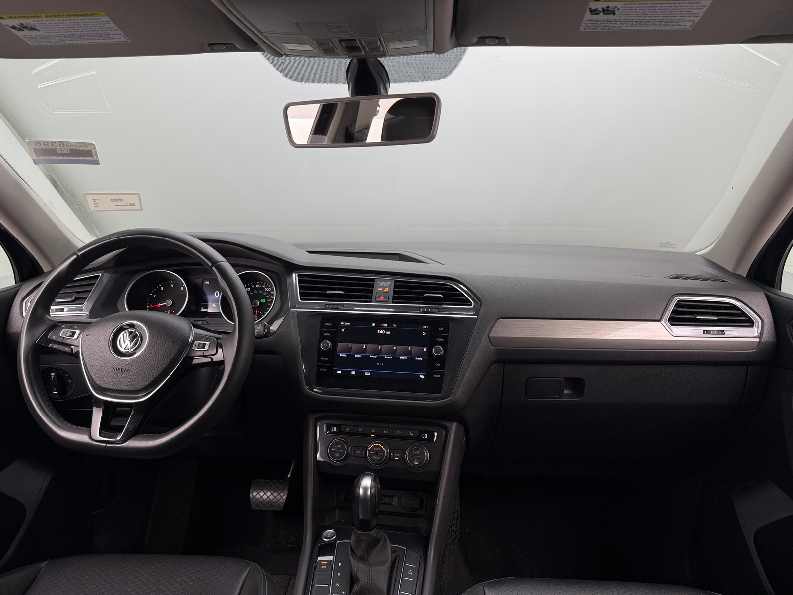 Thumbnail: 2020 Volkswagen Tiguan - 2