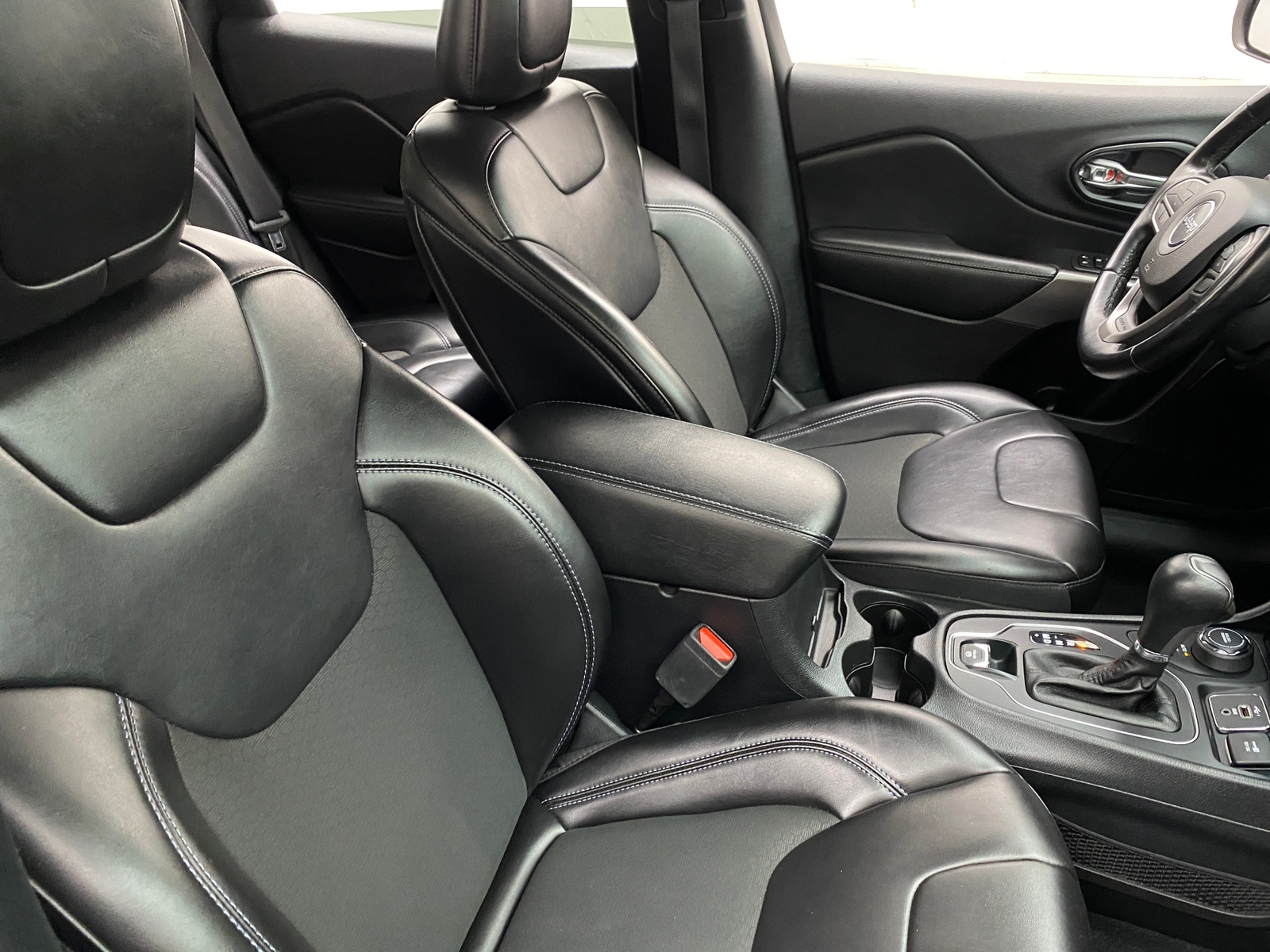Thumbnail: 2020 Jeep Cherokee - 2