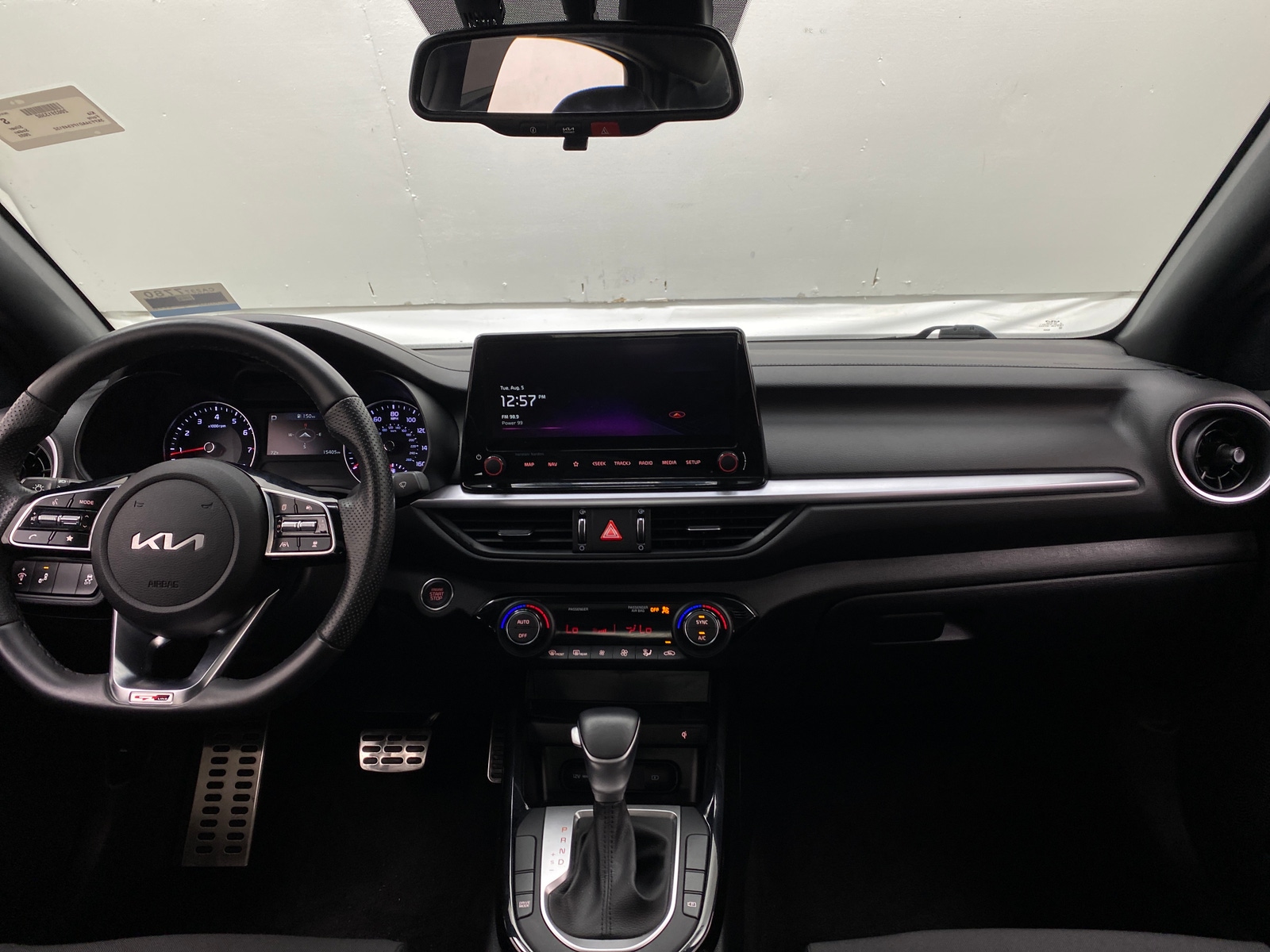Thumbnail: 2023 Kia Forte - 3