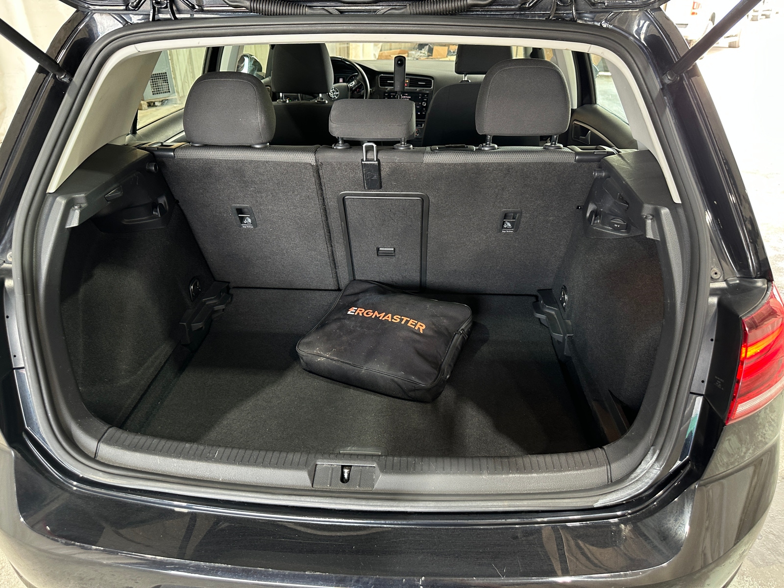 Thumbnail: 2019 Volkswagen e-Golf - 7