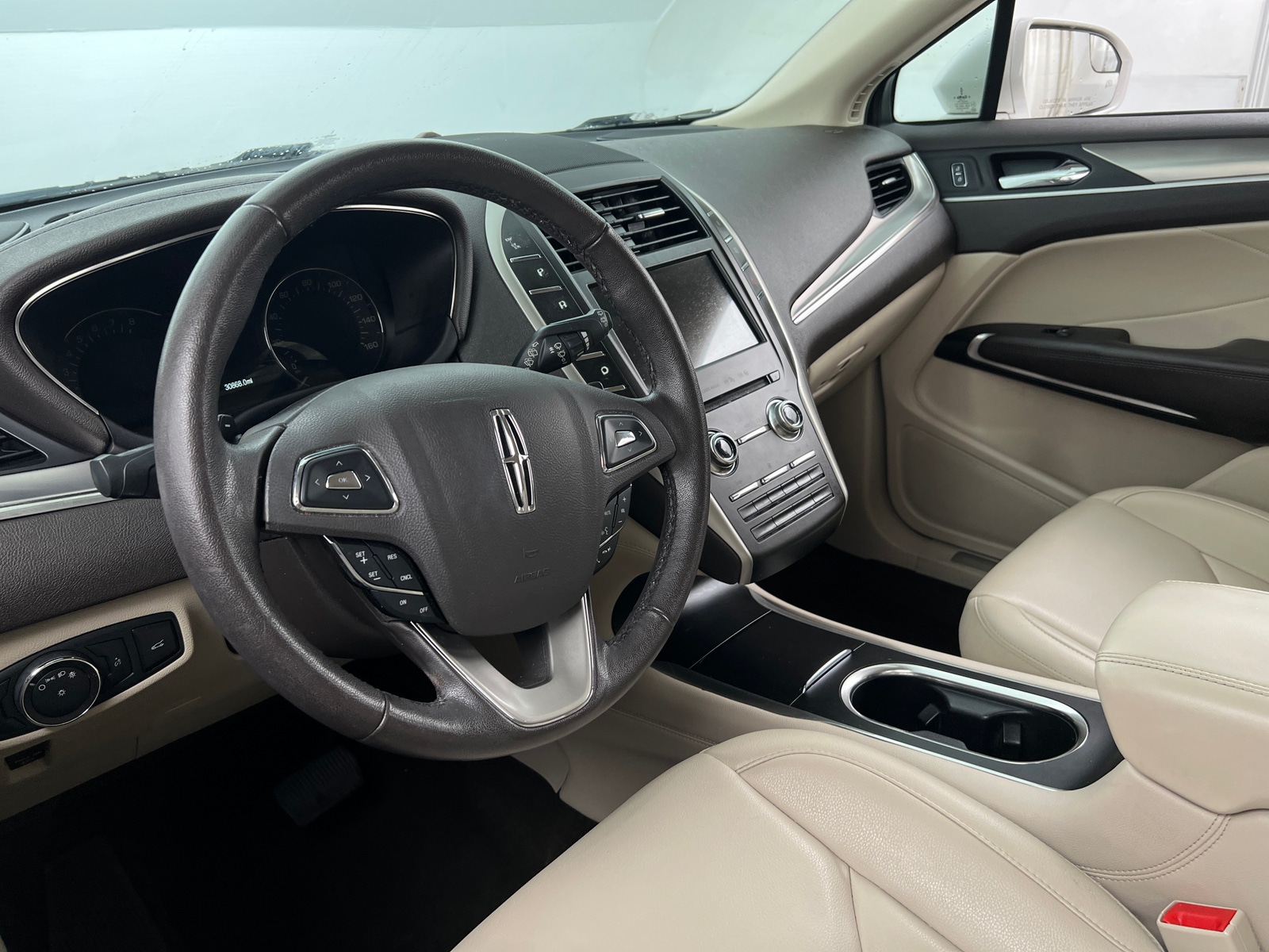 Thumbnail: 2019 Lincoln MKC - 2