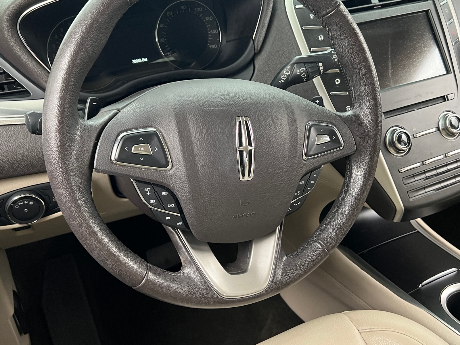 Thumbnail: 2019 Lincoln MKC - 4