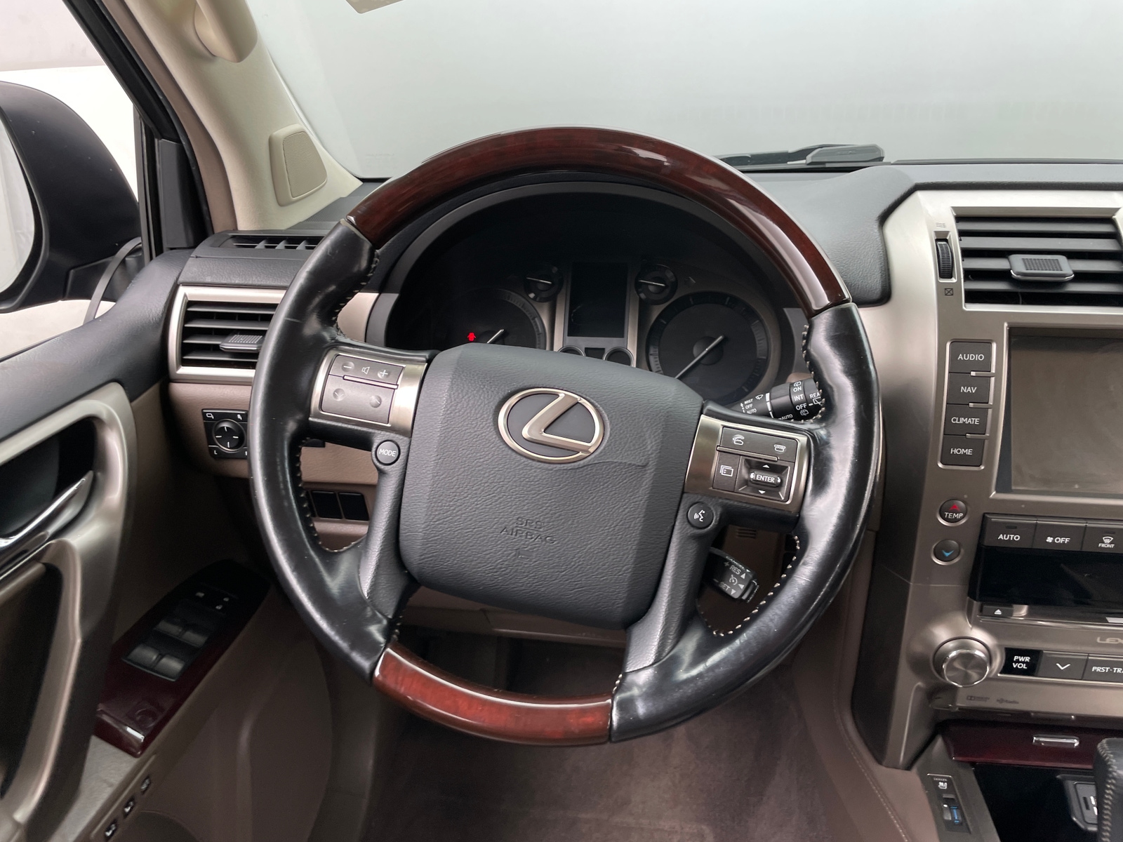 Thumbnail: 2018 Lexus GX - 4