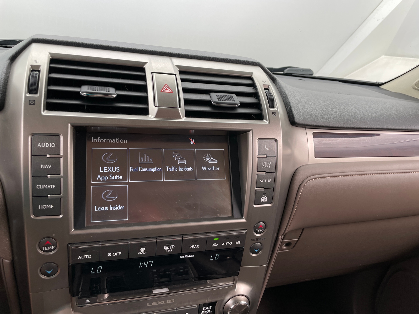 Thumbnail: 2018 Lexus GX - 3