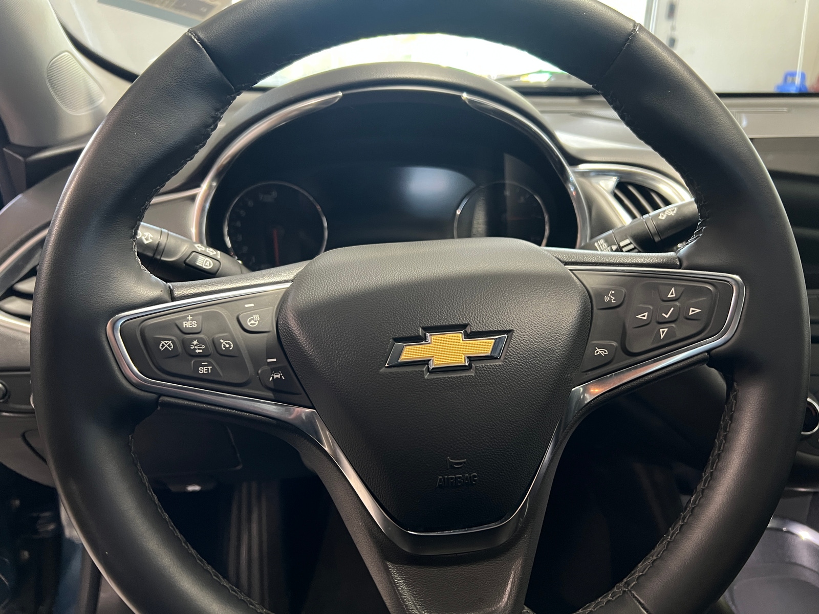 Thumbnail: 2024 Chevrolet Malibu - 4