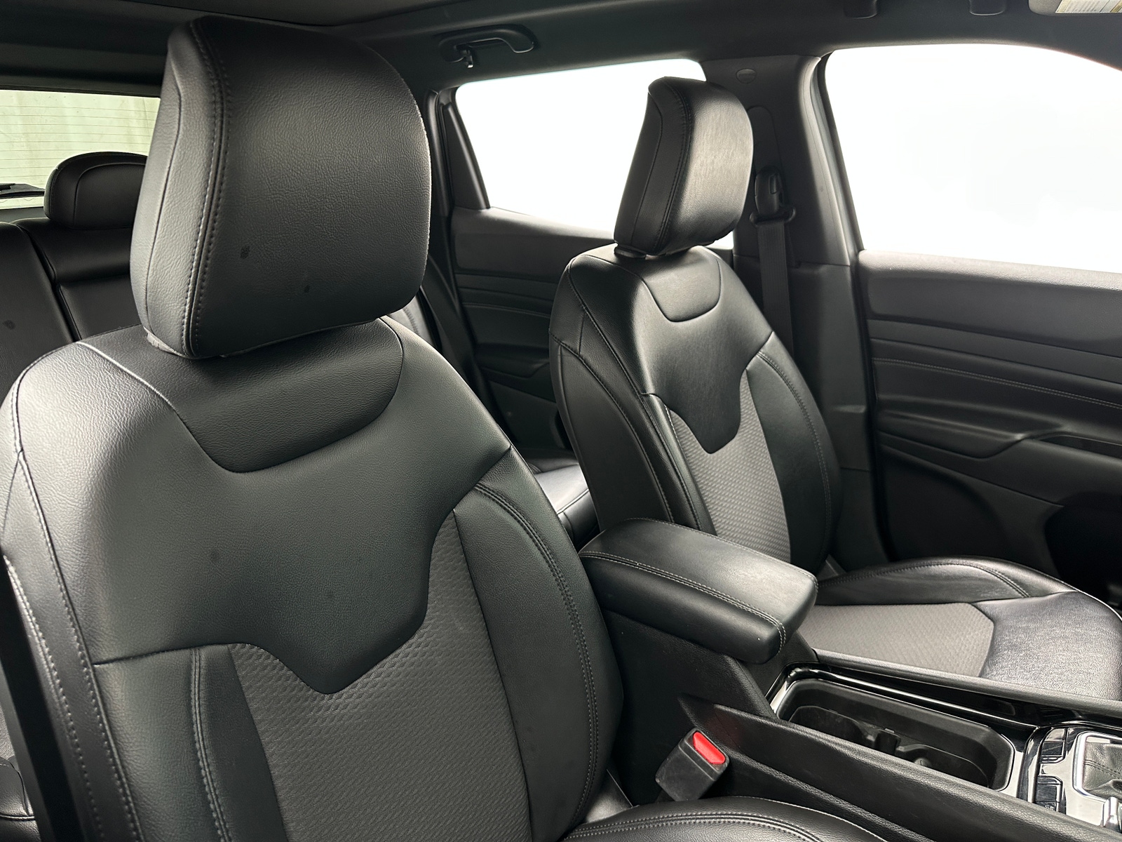 Thumbnail: 2022 Jeep Compass - 2