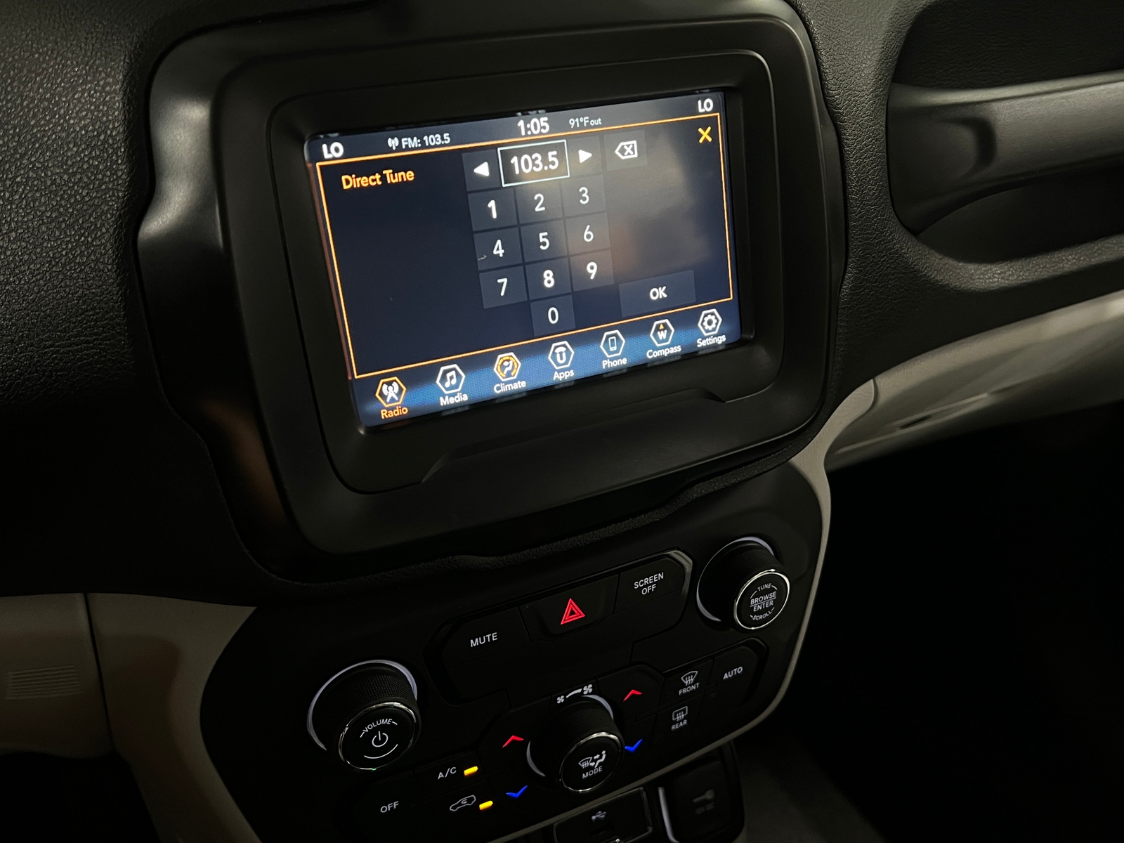 Thumbnail: 2018 Jeep Renegade - 4