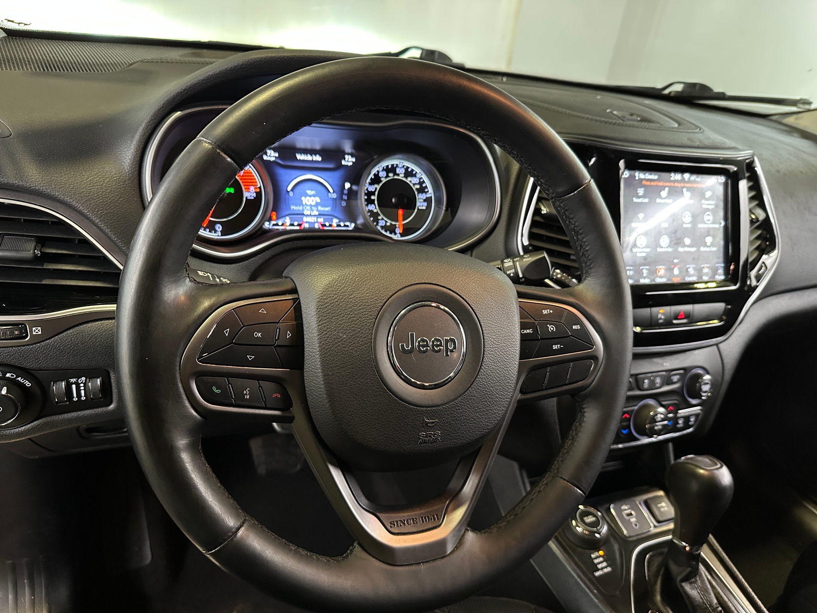 Thumbnail: 2019 Jeep Cherokee - 4