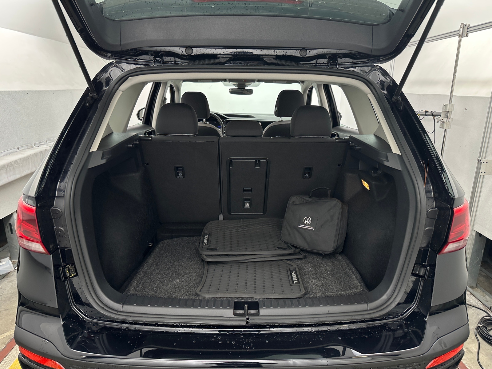 Thumbnail: 2023 Volkswagen Taos - 7