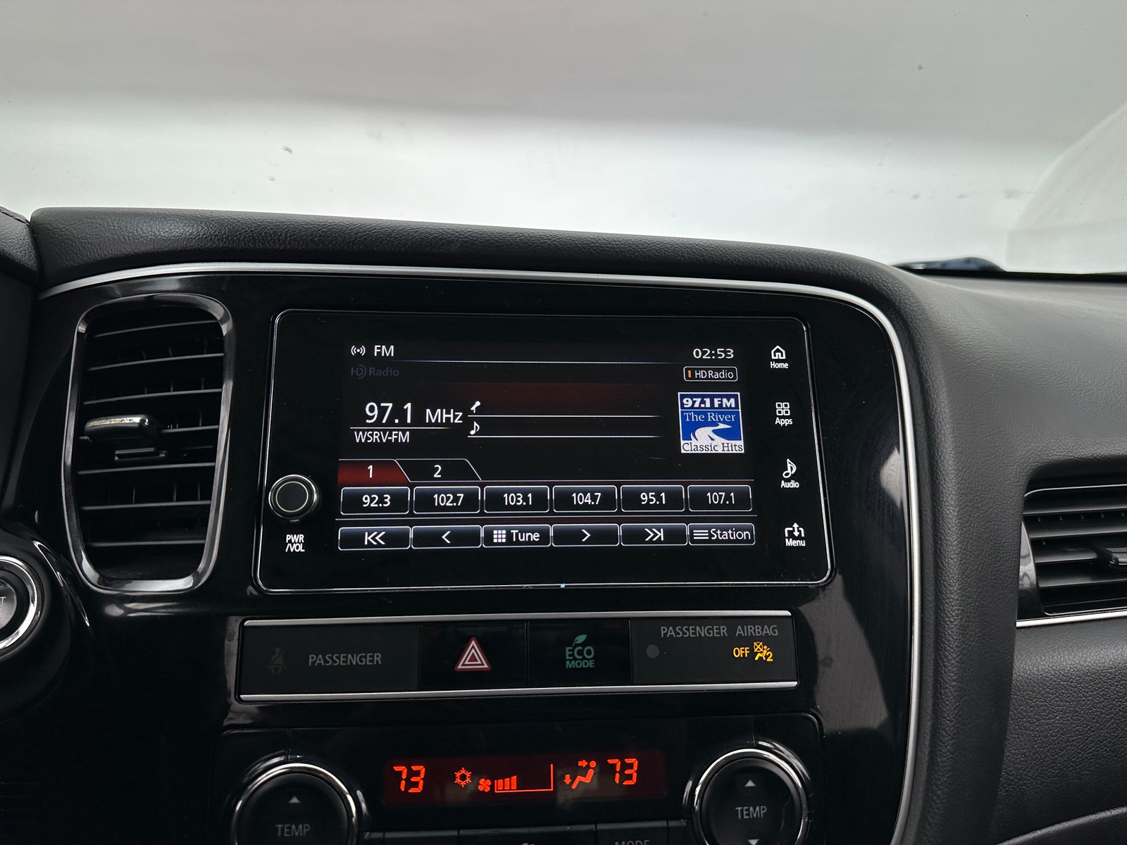 Thumbnail: 2019 Mitsubishi Outlander - 4