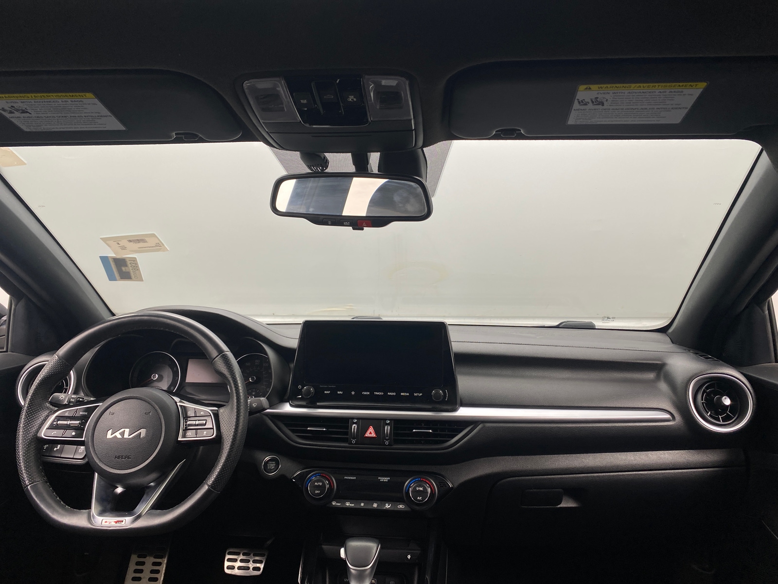 Thumbnail: 2023 Kia Forte - 3
