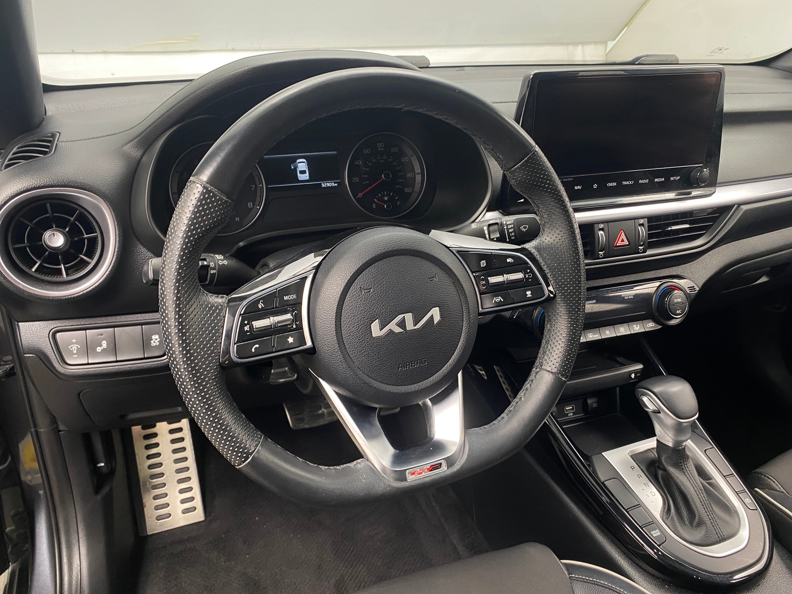 Thumbnail: 2023 Kia Forte - 5