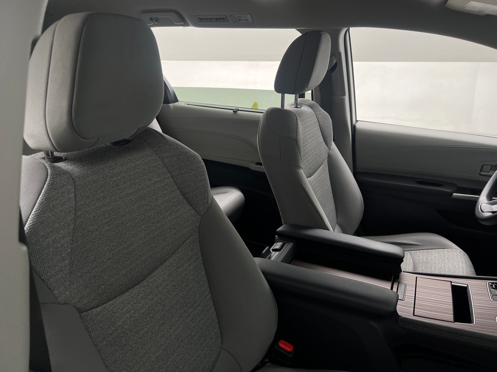 Thumbnail: 2021 Toyota Sienna - 2
