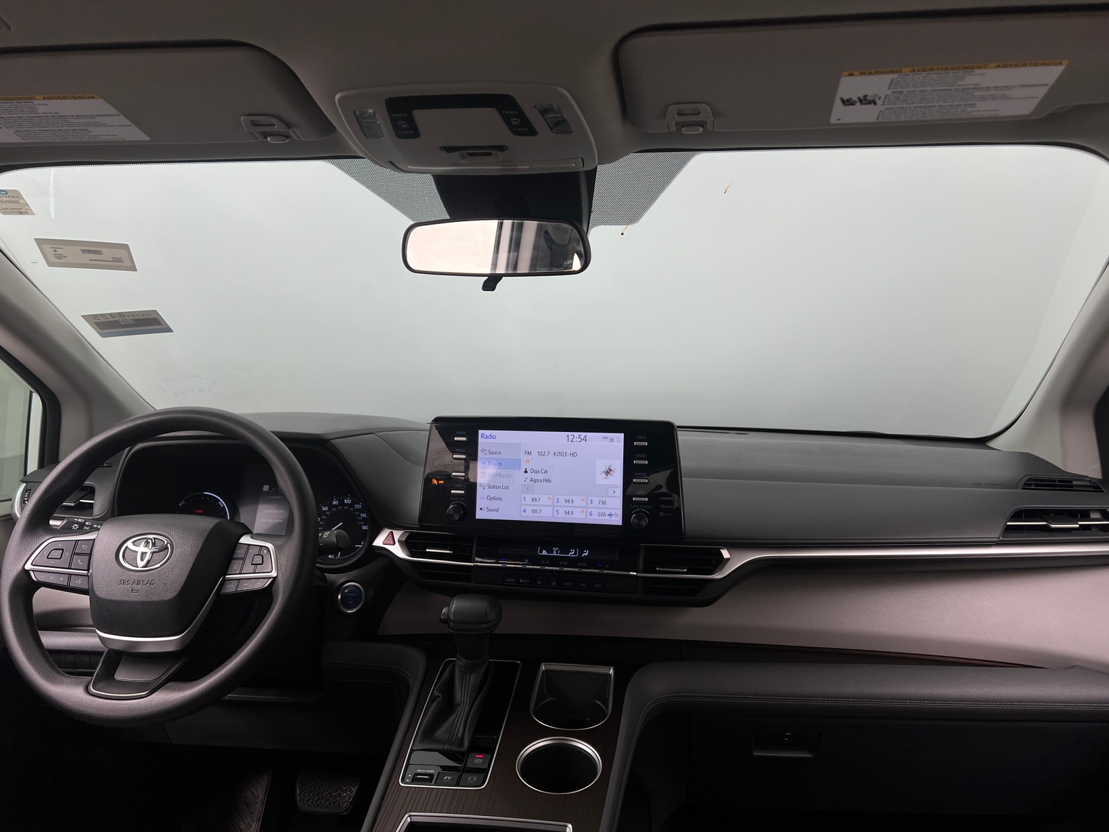 Thumbnail: 2021 Toyota Sienna - 3