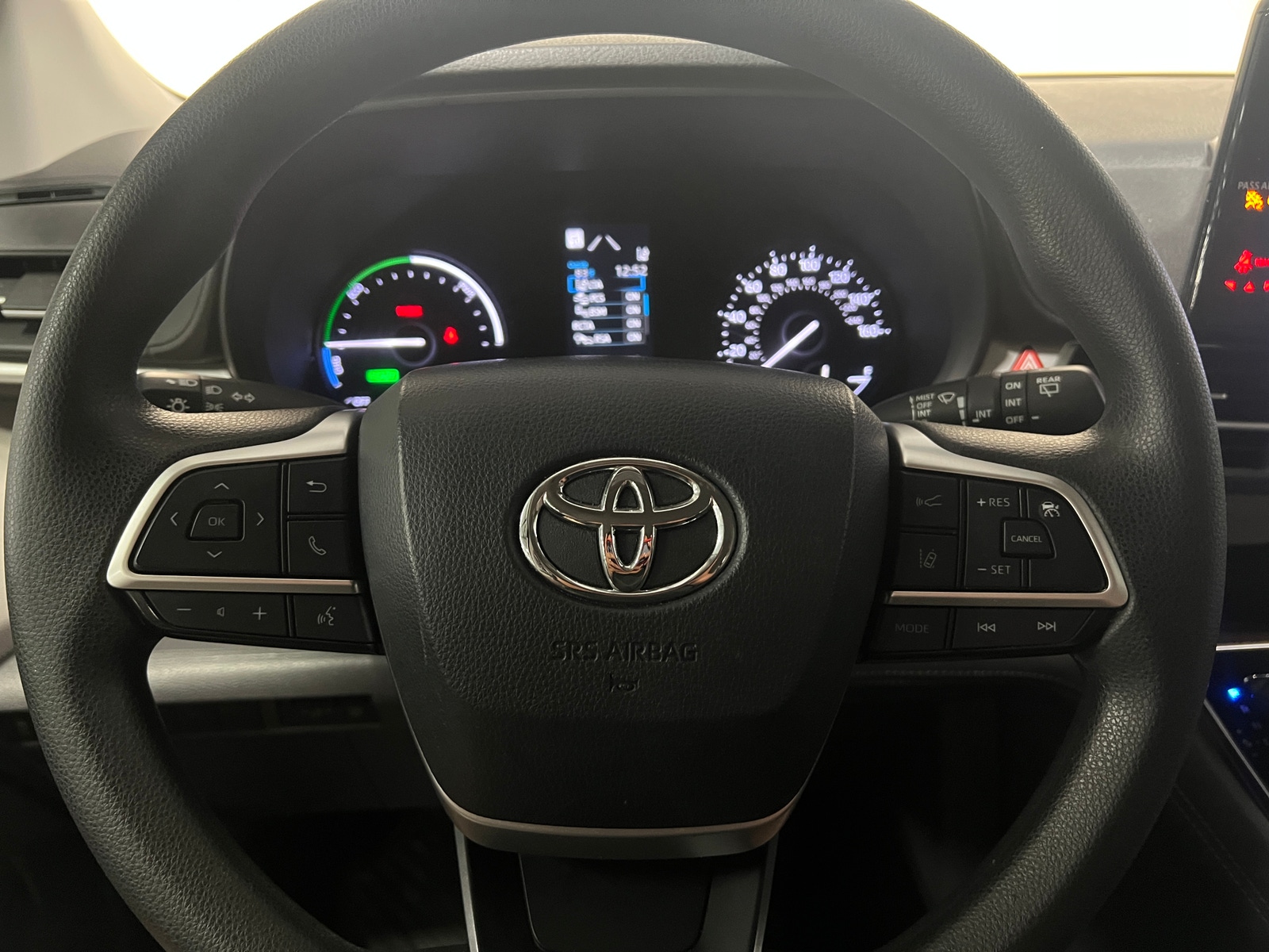 Thumbnail: 2021 Toyota Sienna - 5