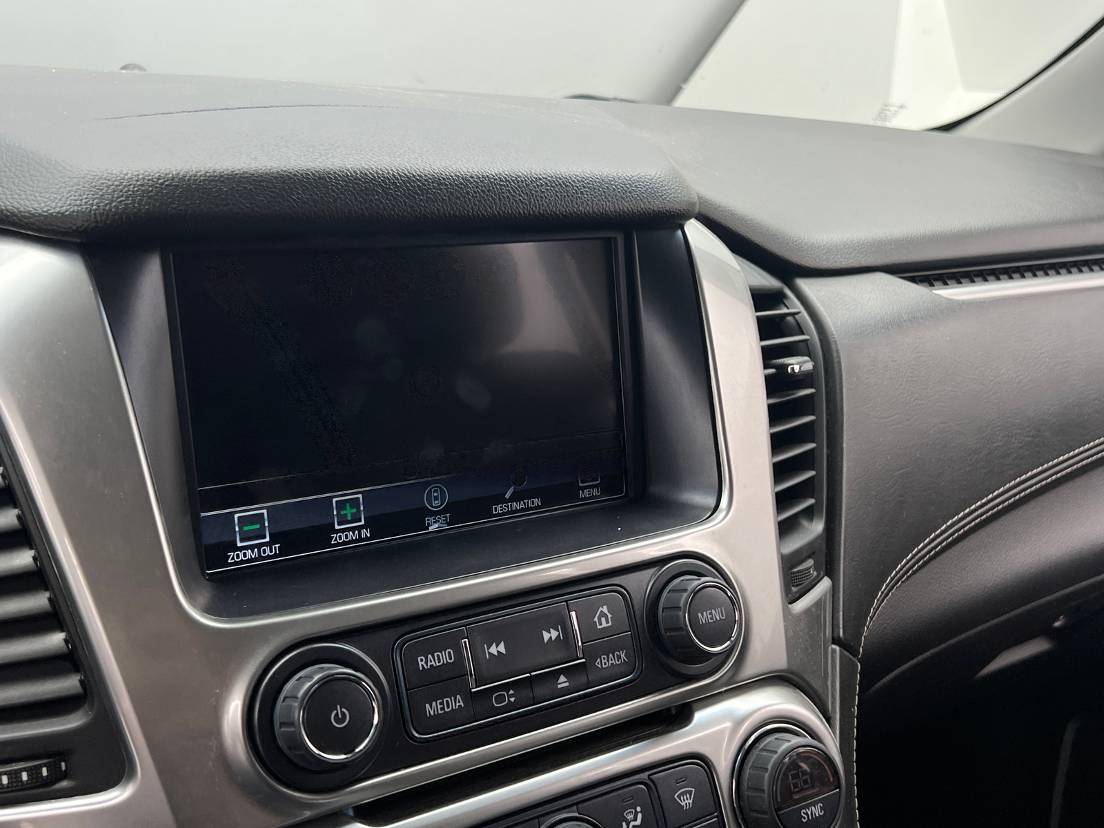 Thumbnail: 2017 Chevrolet Suburban - 3