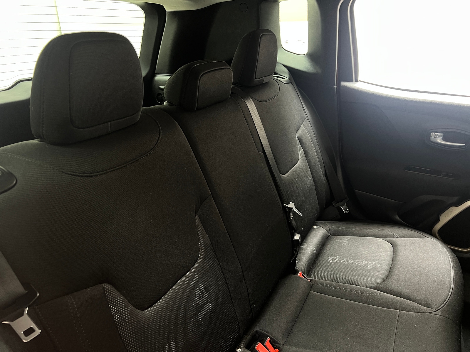 Thumbnail: 2017 Jeep Renegade - 6