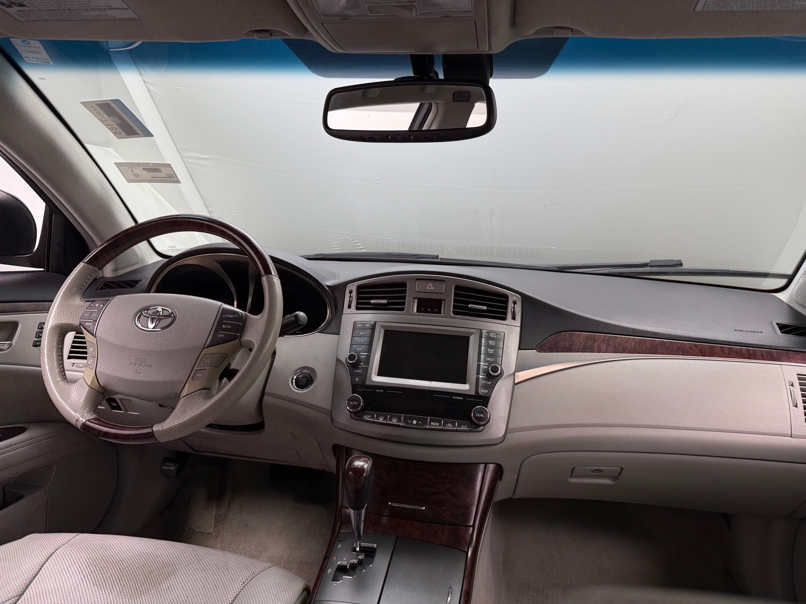 Thumbnail: 2011 Toyota Avalon - 2