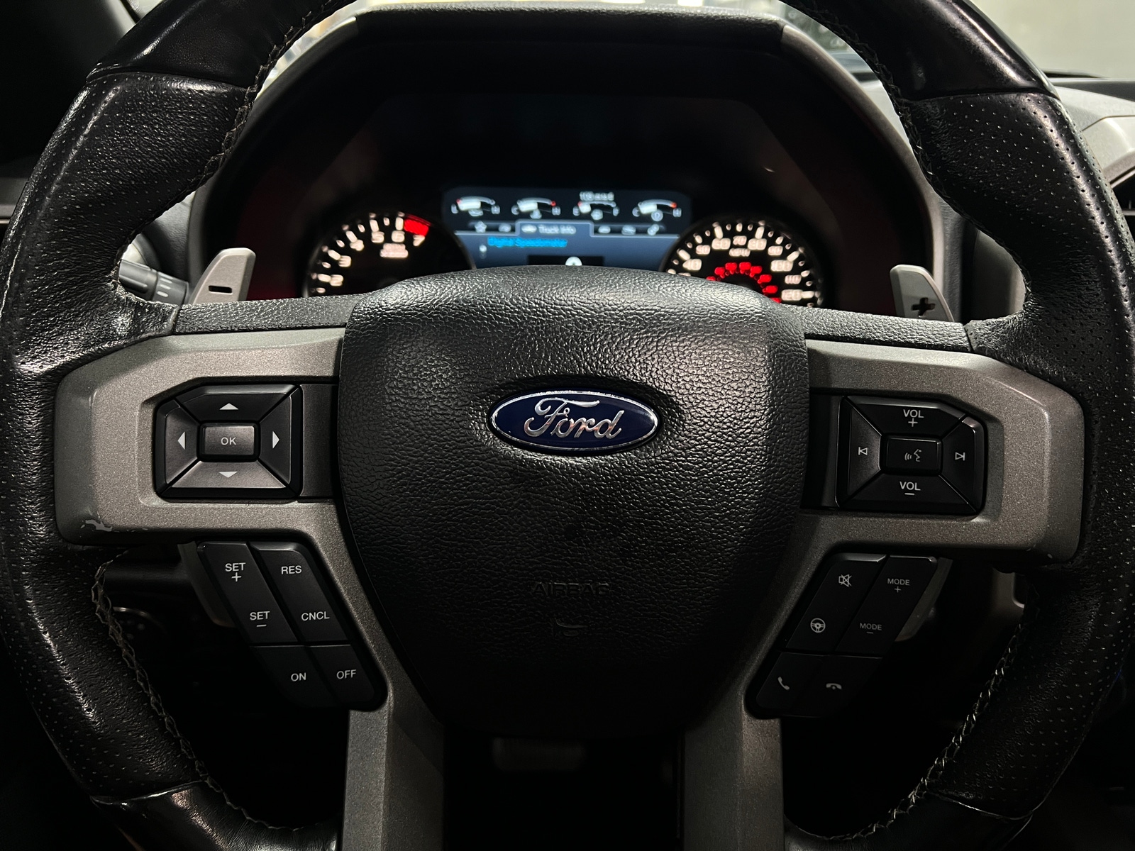 Thumbnail: 2018 Ford Econoline - 4