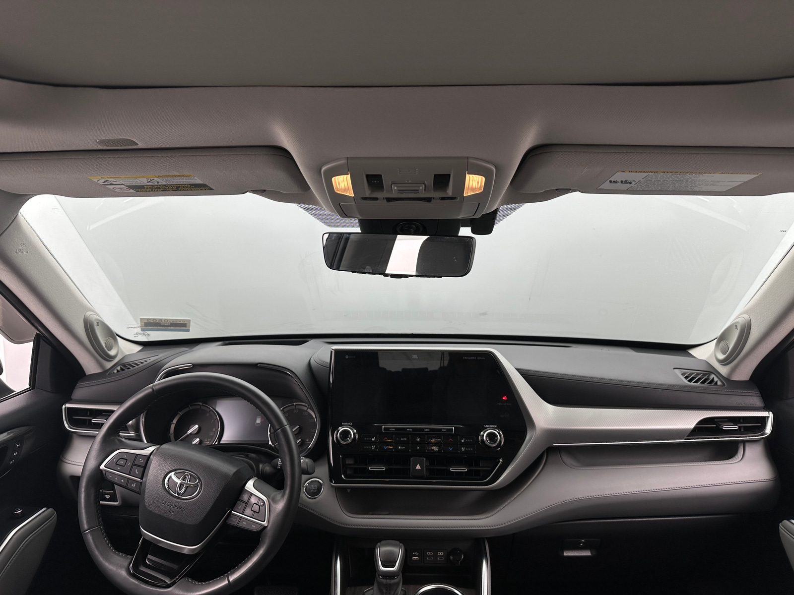 Thumbnail: 2022 Toyota Highlander - 2