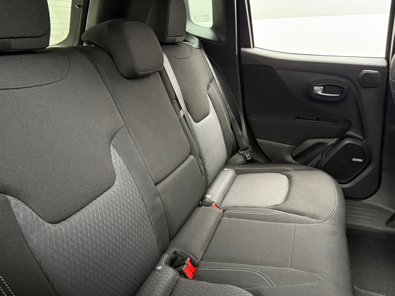 Thumbnail: 2021 Jeep Renegade - 6