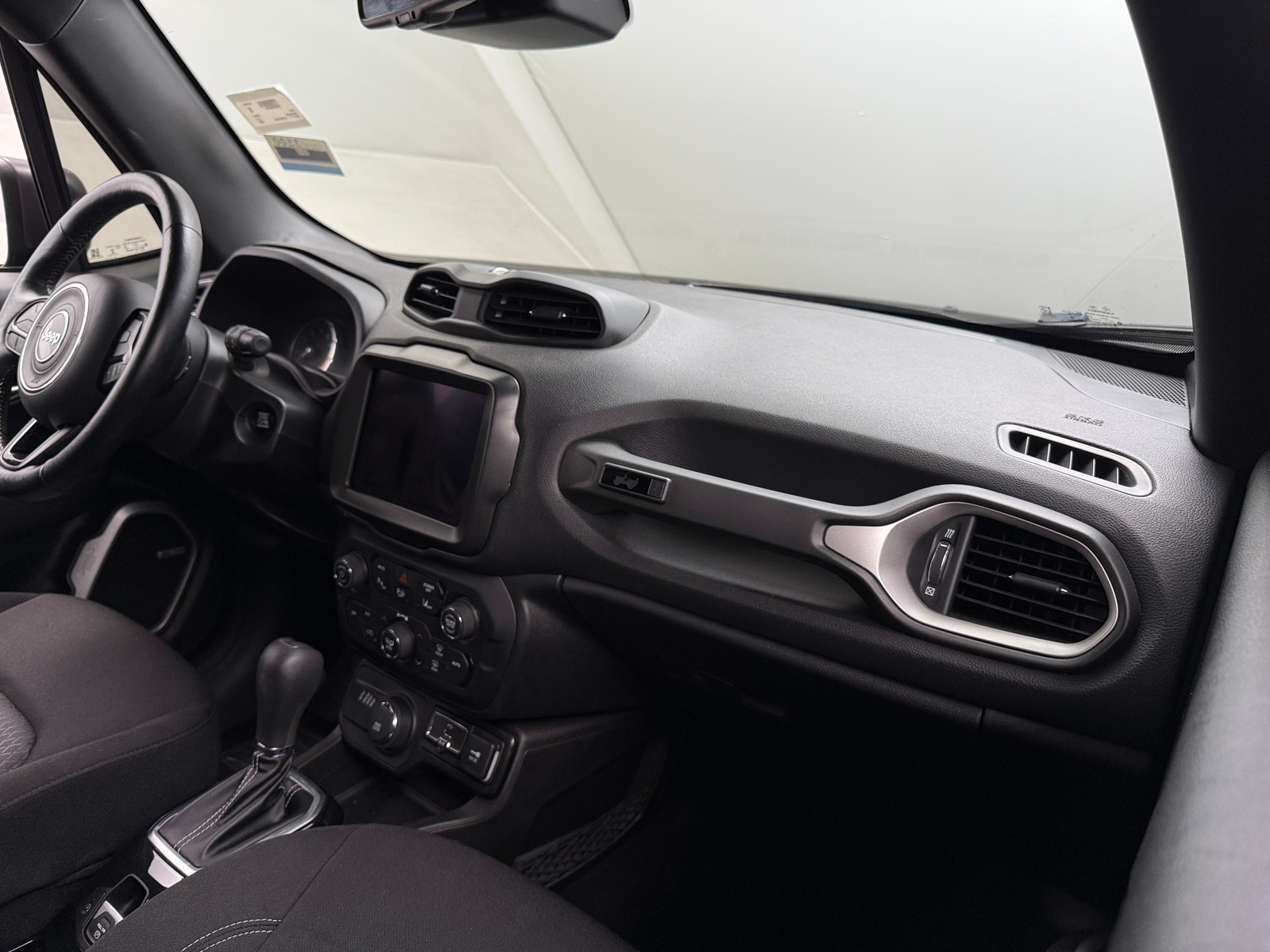 Thumbnail: 2021 Jeep Renegade - 3