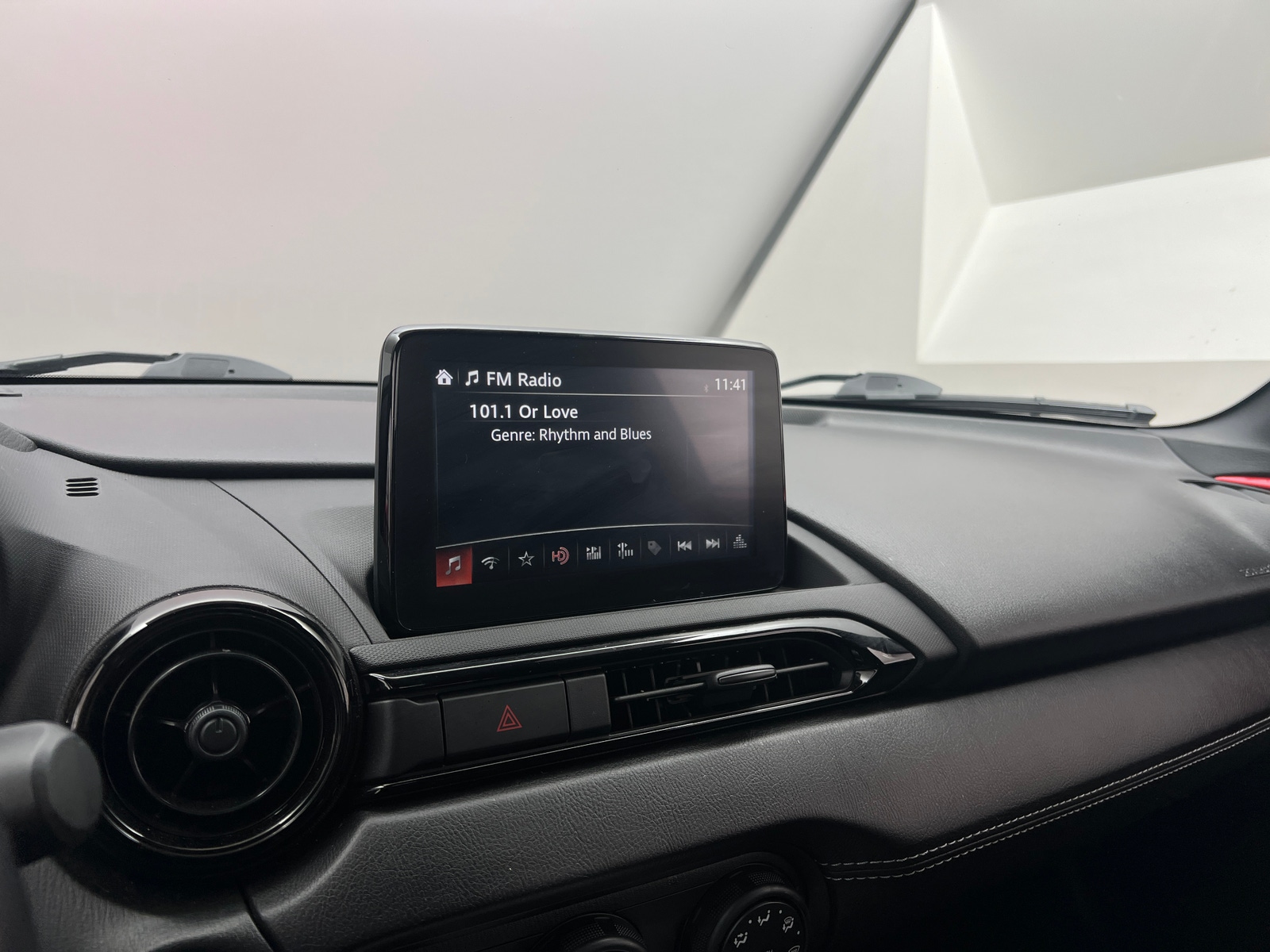 Thumbnail: 2021 Mazda MX-5 Miata - 4