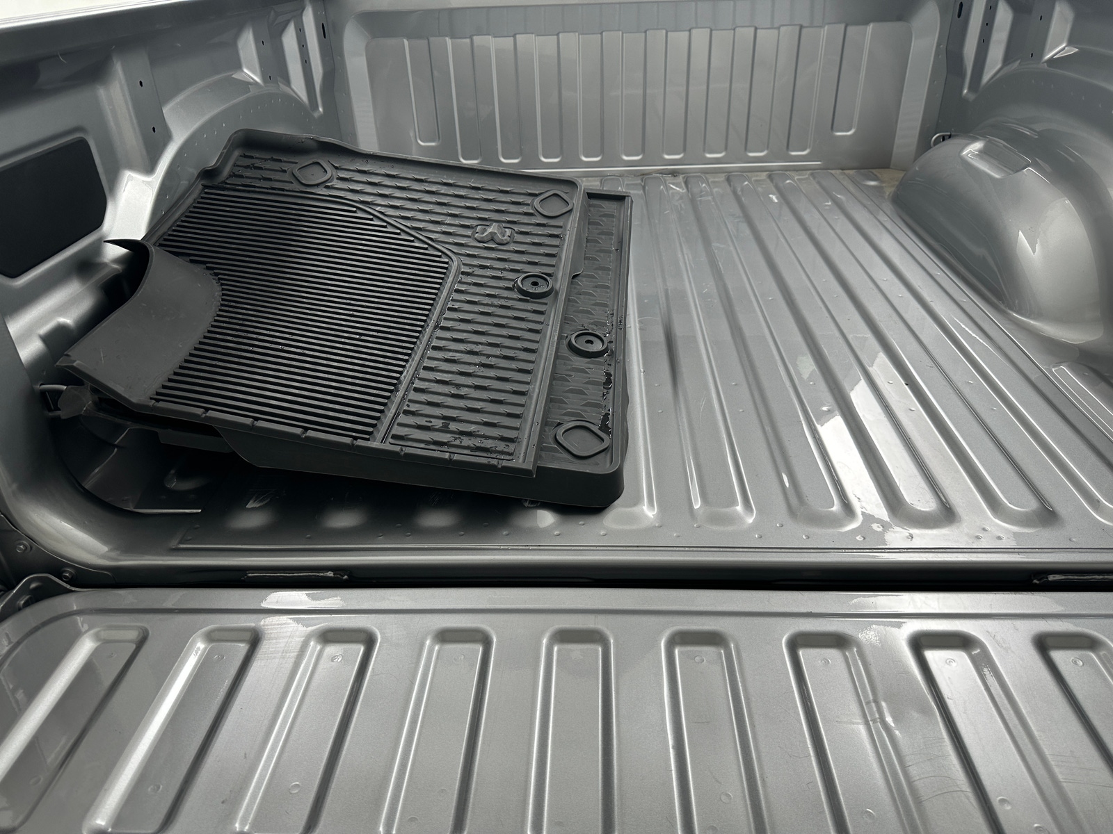 Thumbnail: 2025 RAM 1500 - 6