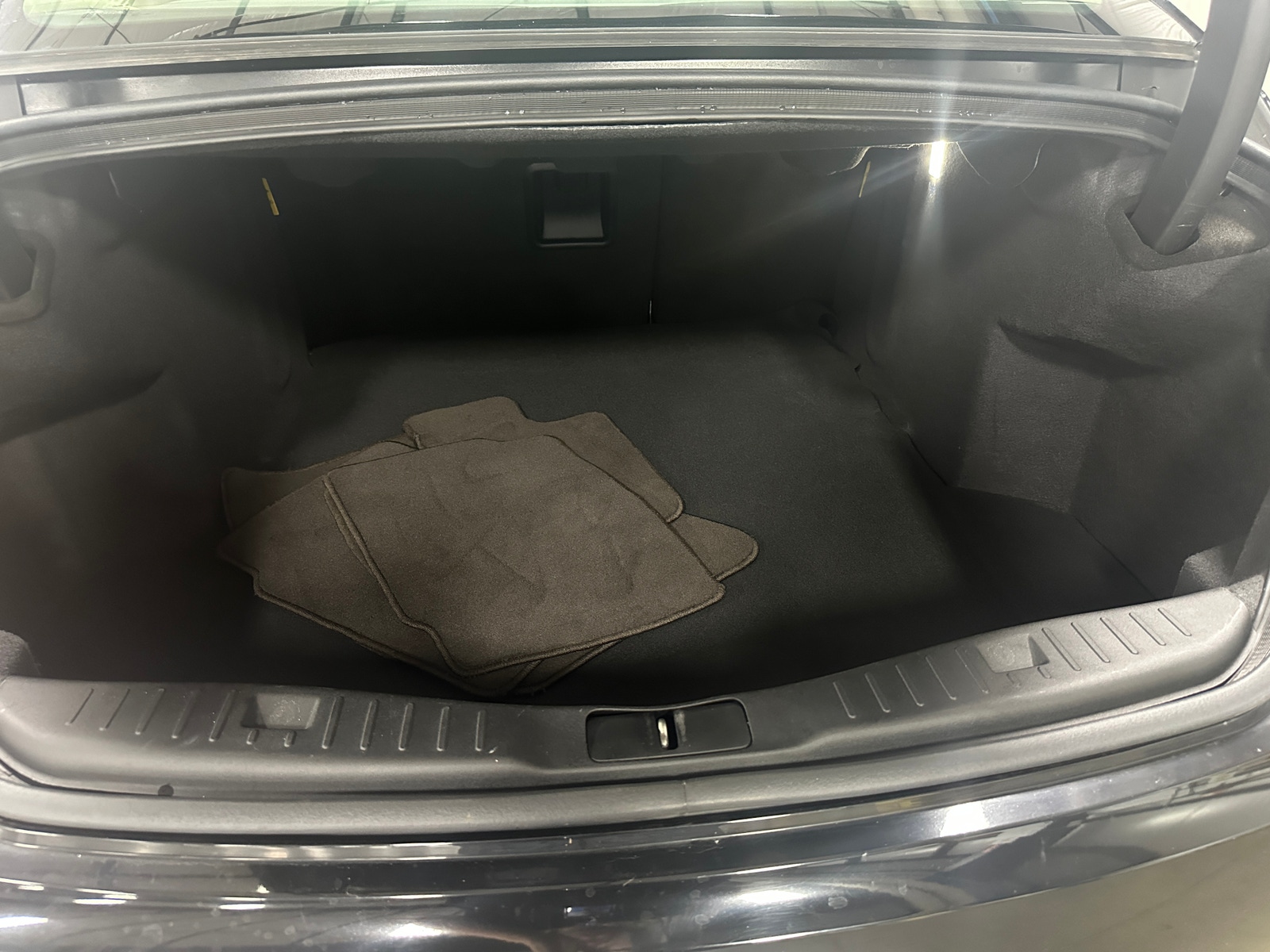 Thumbnail: 2017 Lincoln MKZ - 6