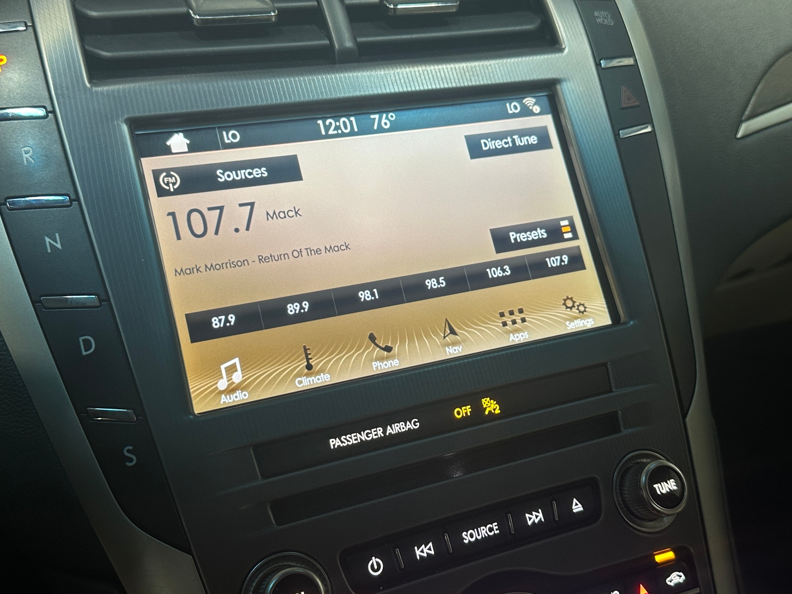 Thumbnail: 2017 Lincoln MKZ - 3