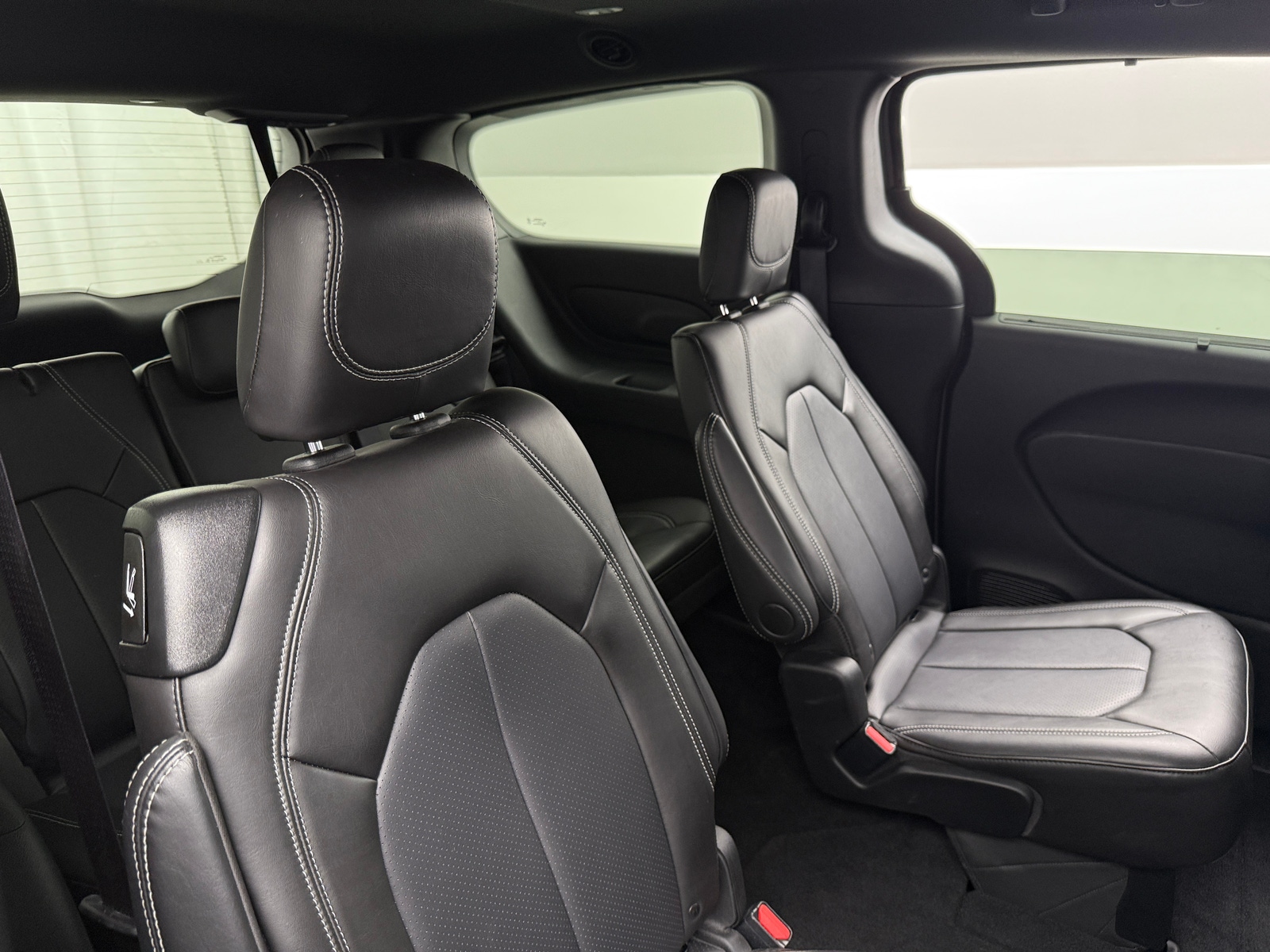 Thumbnail: 2025 Chrysler Pacifica - 5