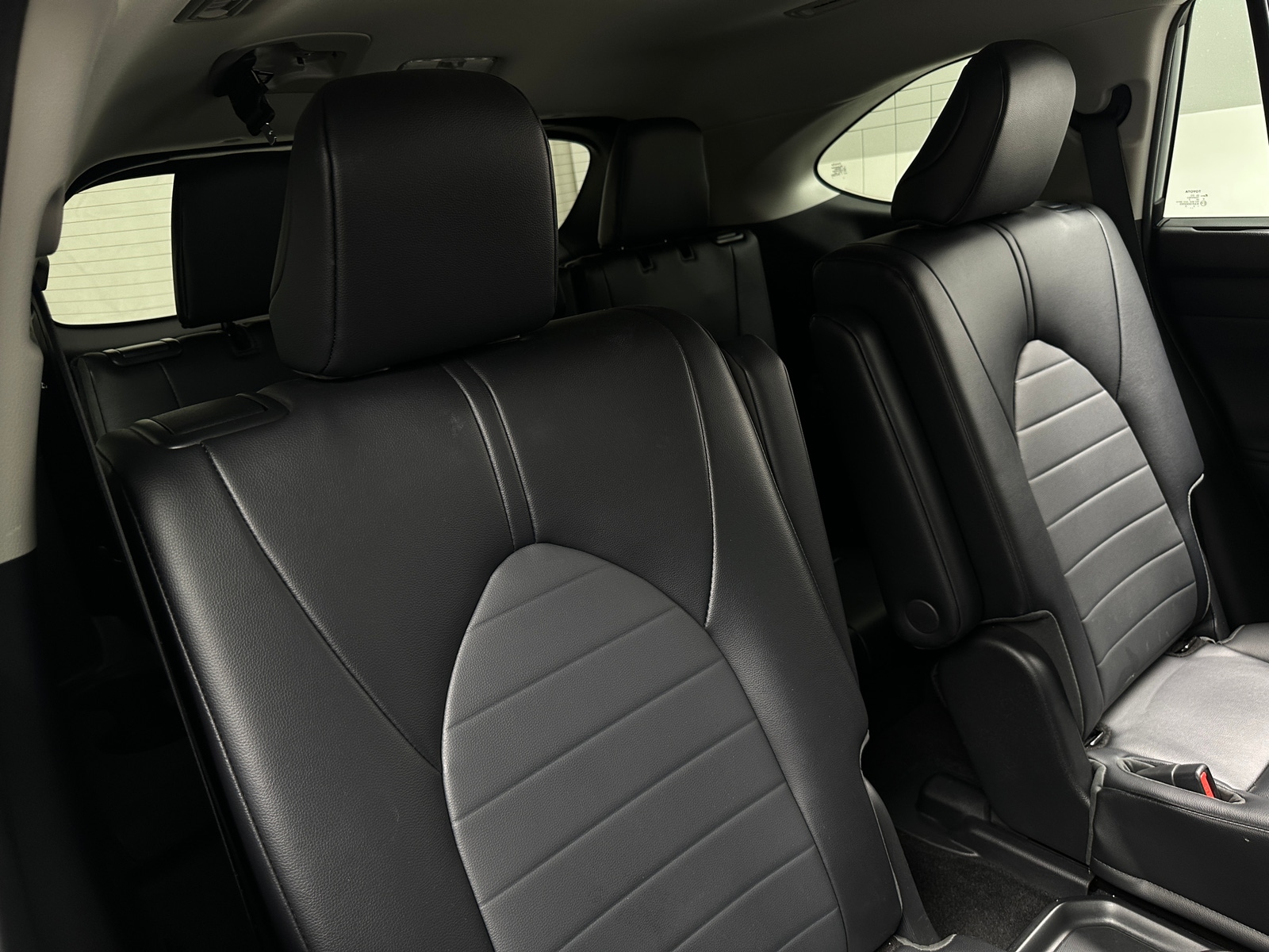 Thumbnail: 2023 Toyota Highlander - 5