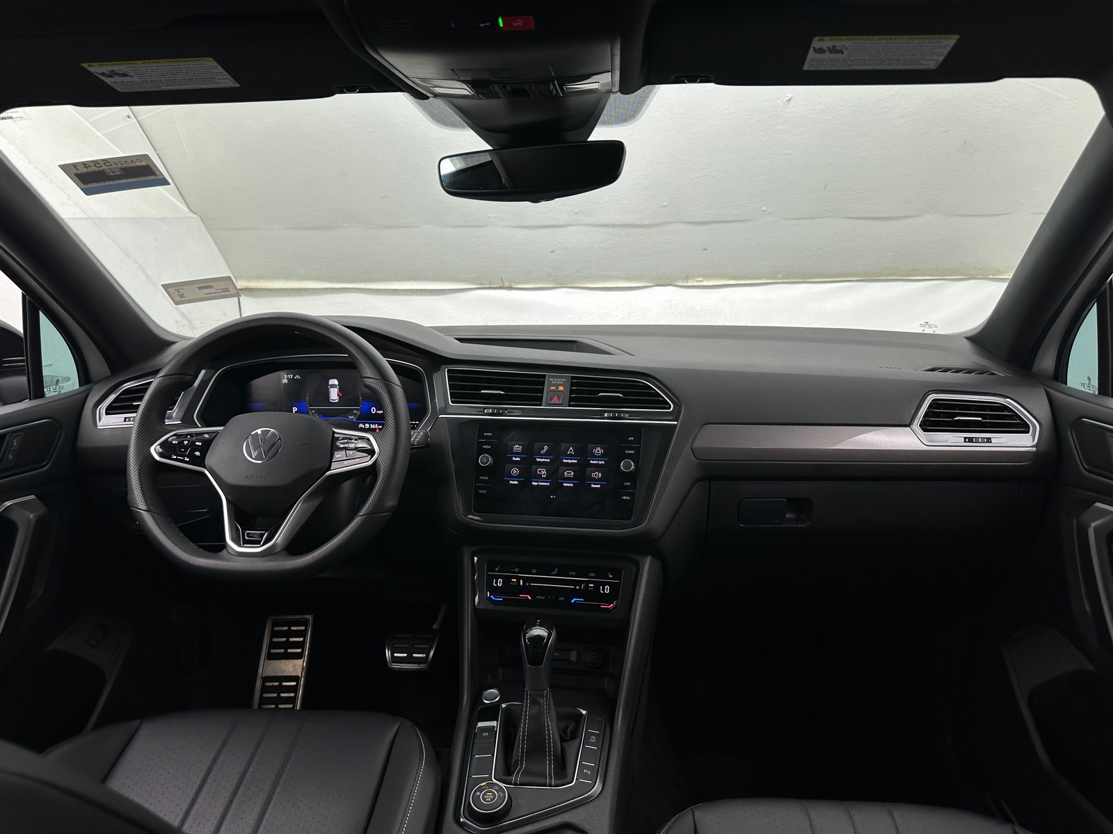 Thumbnail: 2024 Volkswagen Tiguan - 2