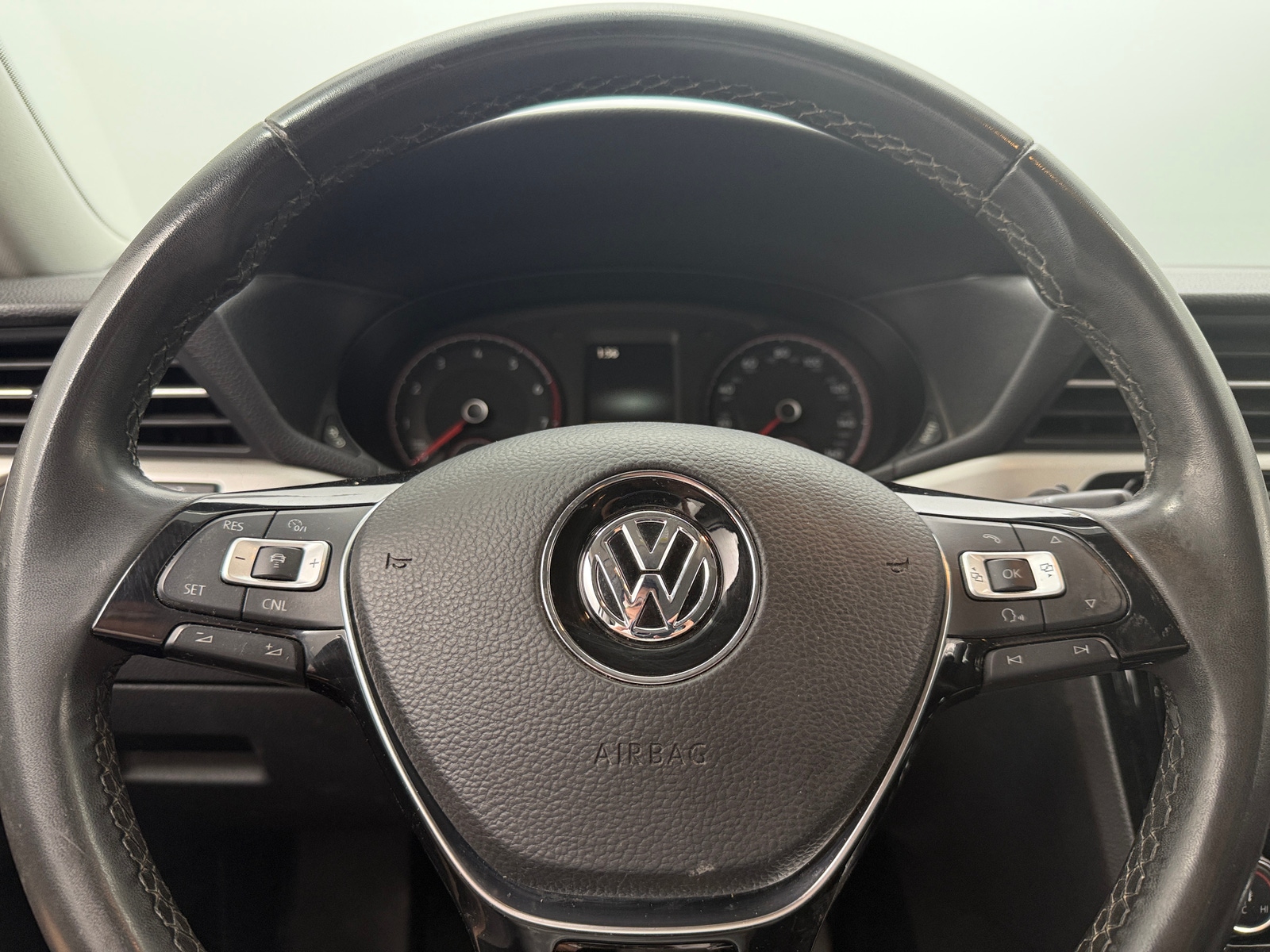 Thumbnail: 2021 Volkswagen Passat - 5