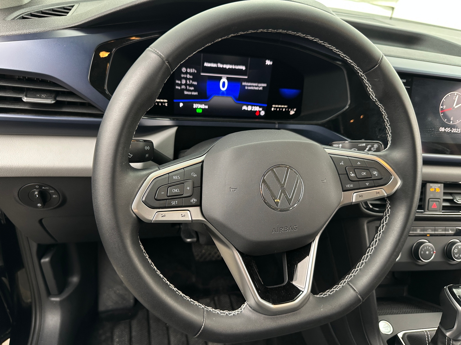 Thumbnail: 2022 Volkswagen Taos - 4