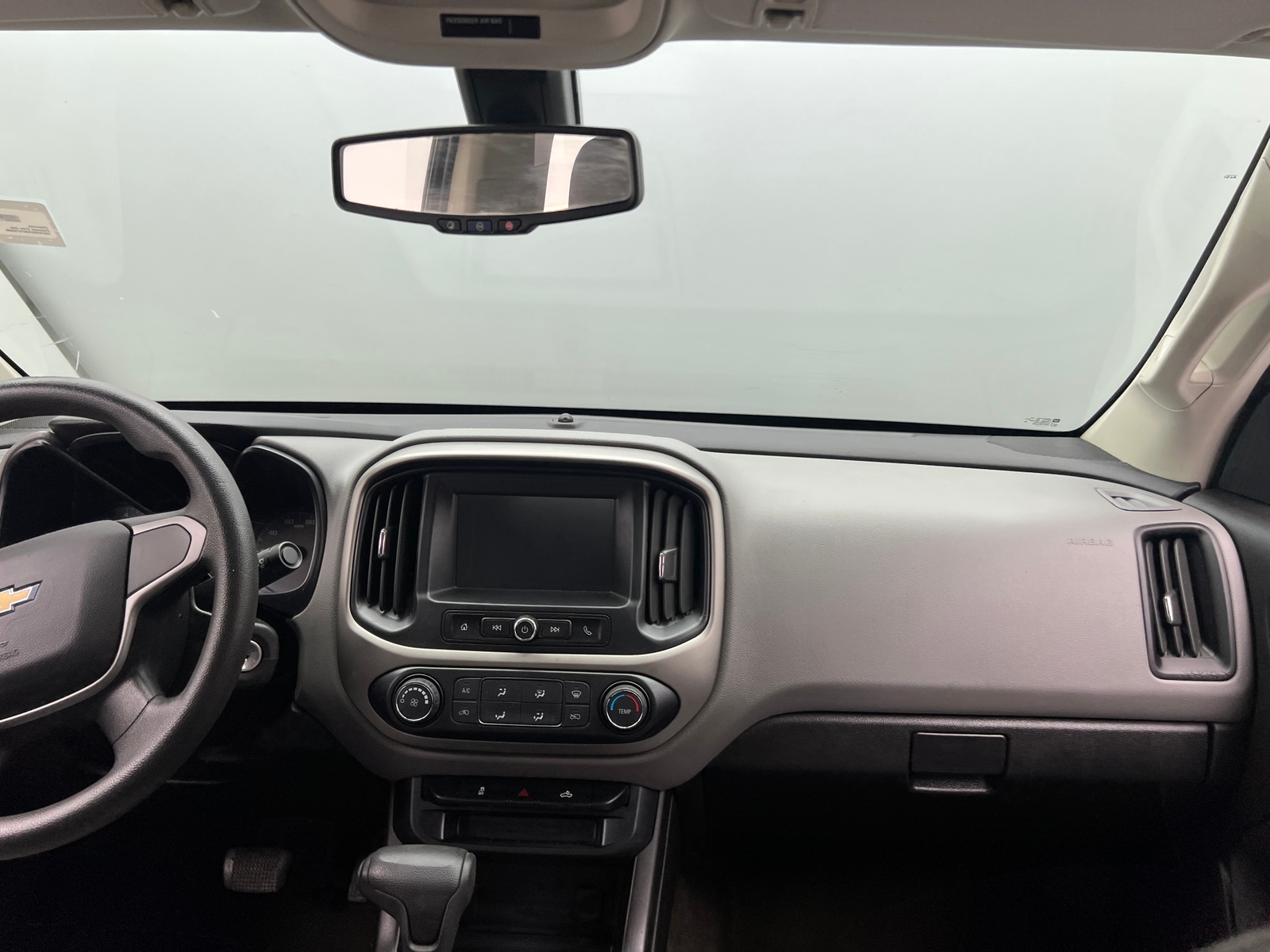Thumbnail: 2017 Chevrolet Colorado - 3