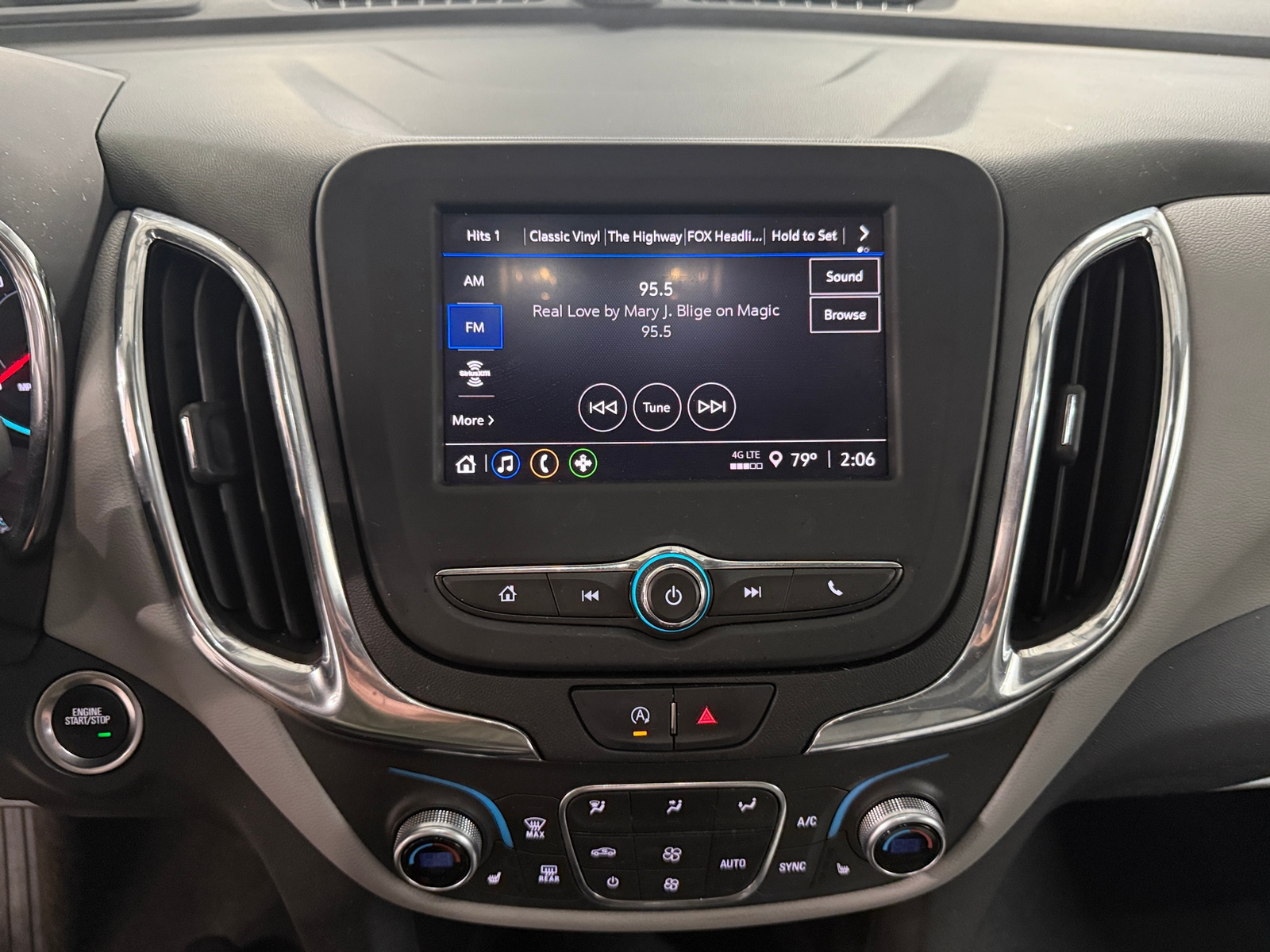 Thumbnail: 2023 Chevrolet Equinox - 4