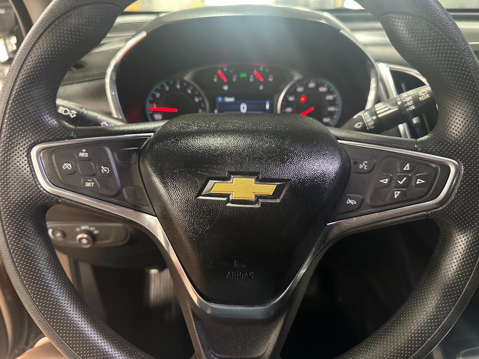 Thumbnail: 2019 Chevrolet Equinox - 5