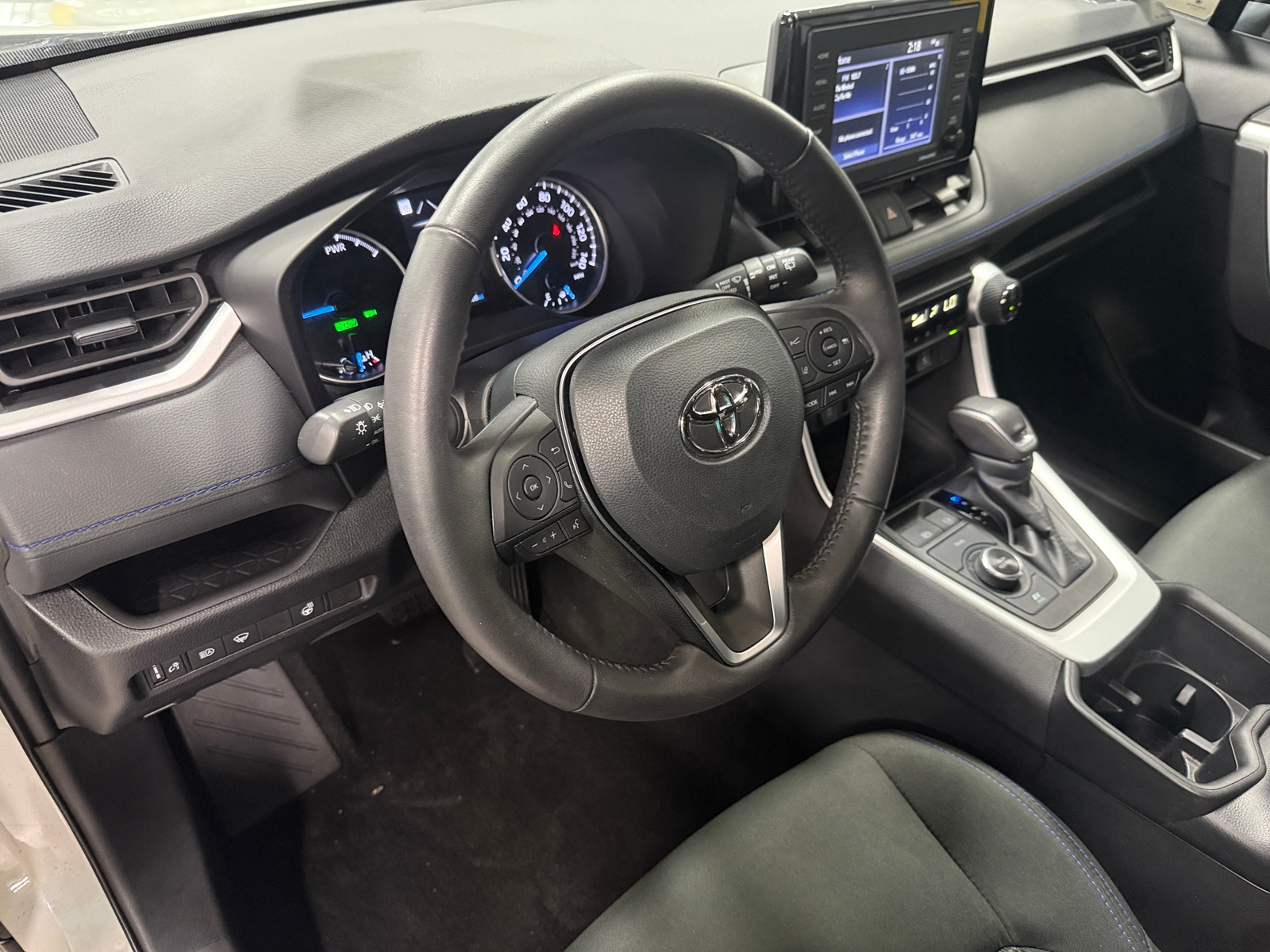 Thumbnail: 2022 Toyota RAV4 - 3