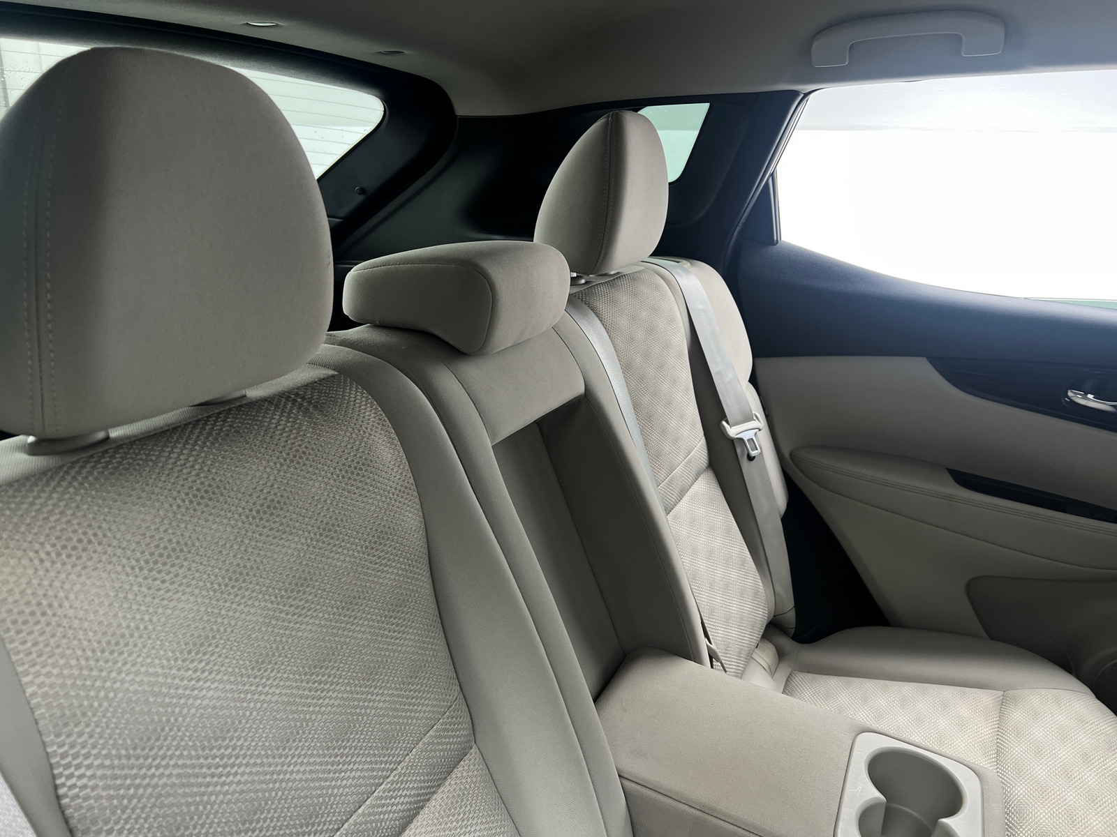 Thumbnail: 2021 Nissan Rogue Sport - 6