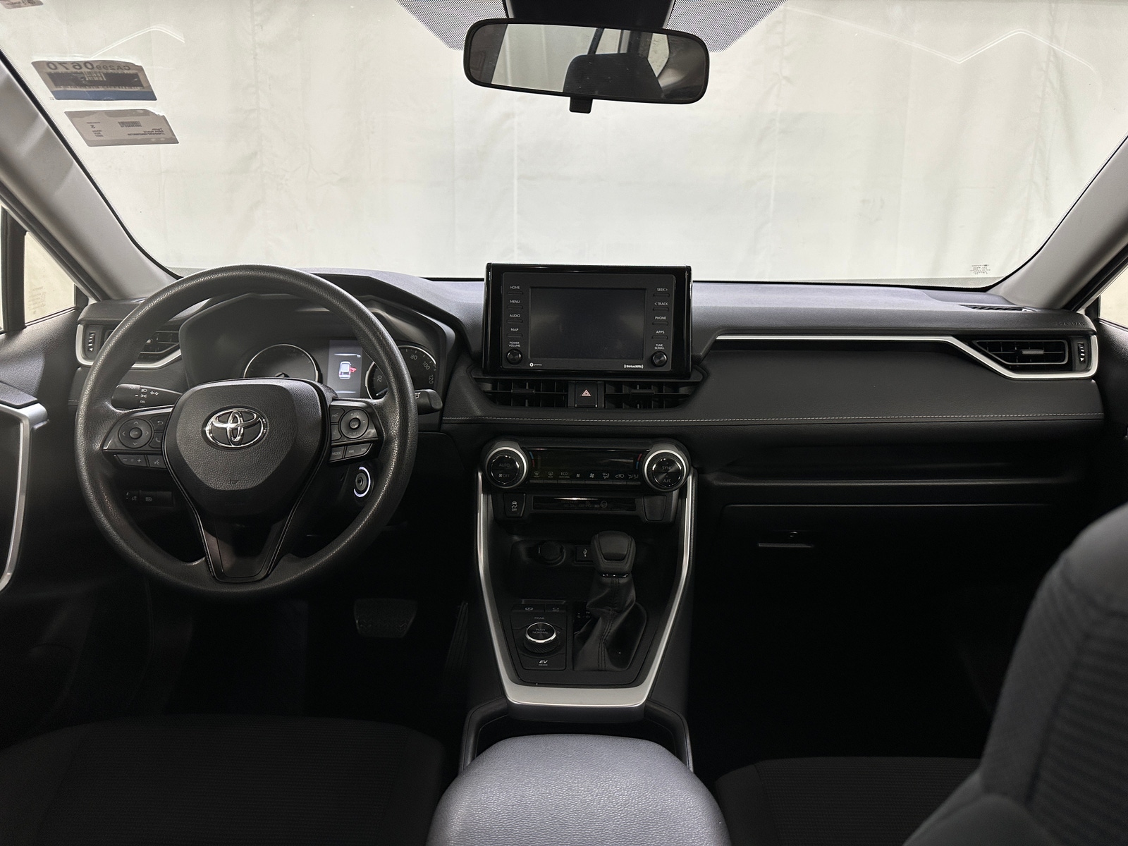 Thumbnail: 2022 Toyota RAV4 - 3