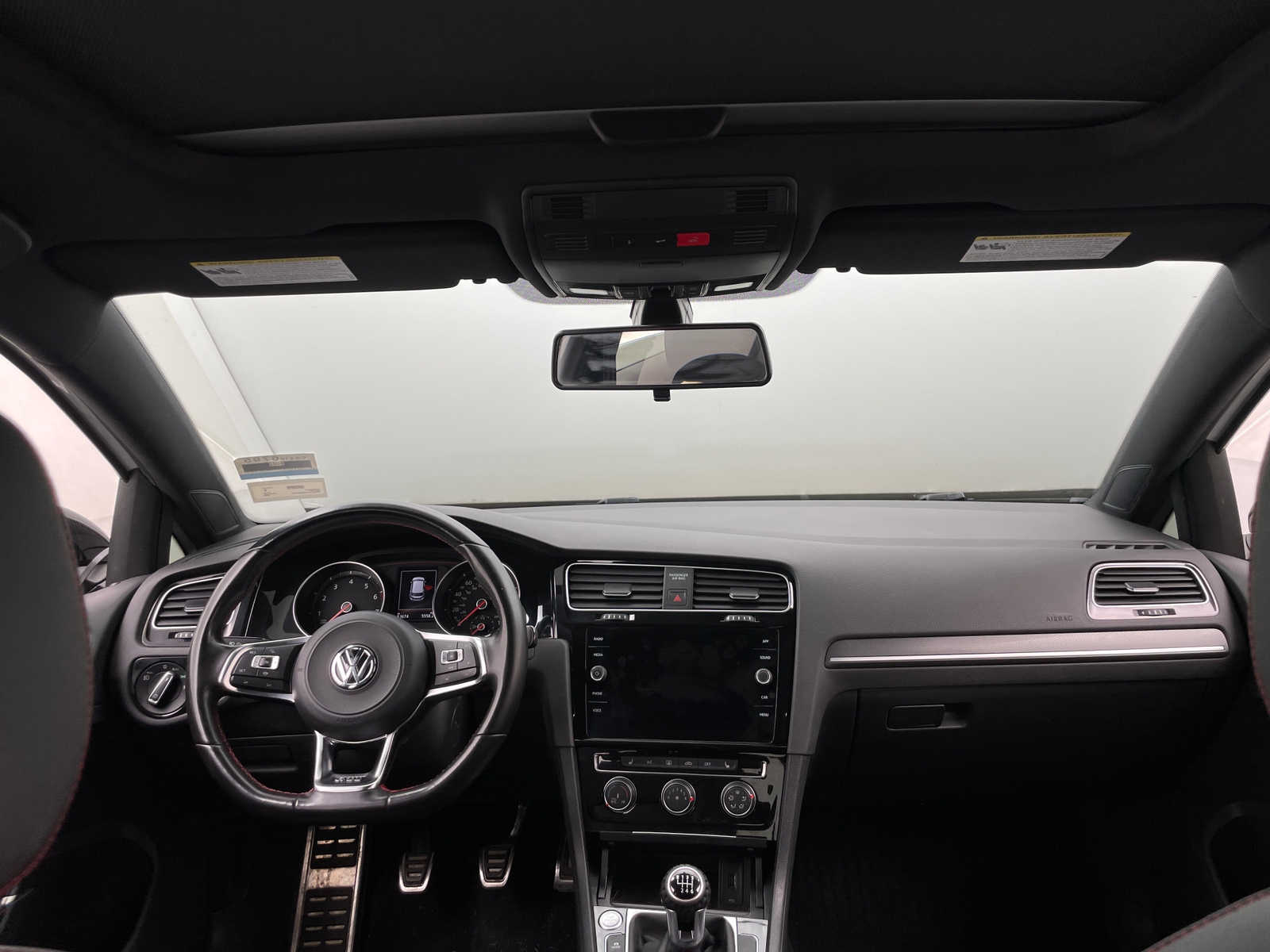 Thumbnail: 2019 Volkswagen Golf - 2