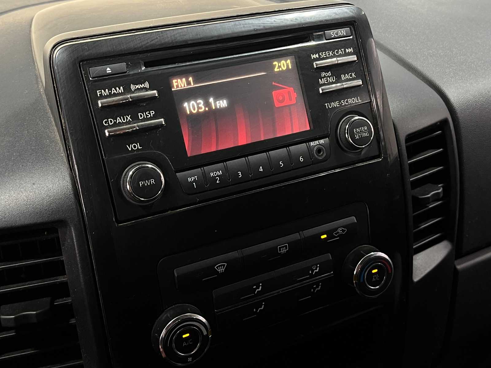 Thumbnail: 2013 Nissan Titan - 4