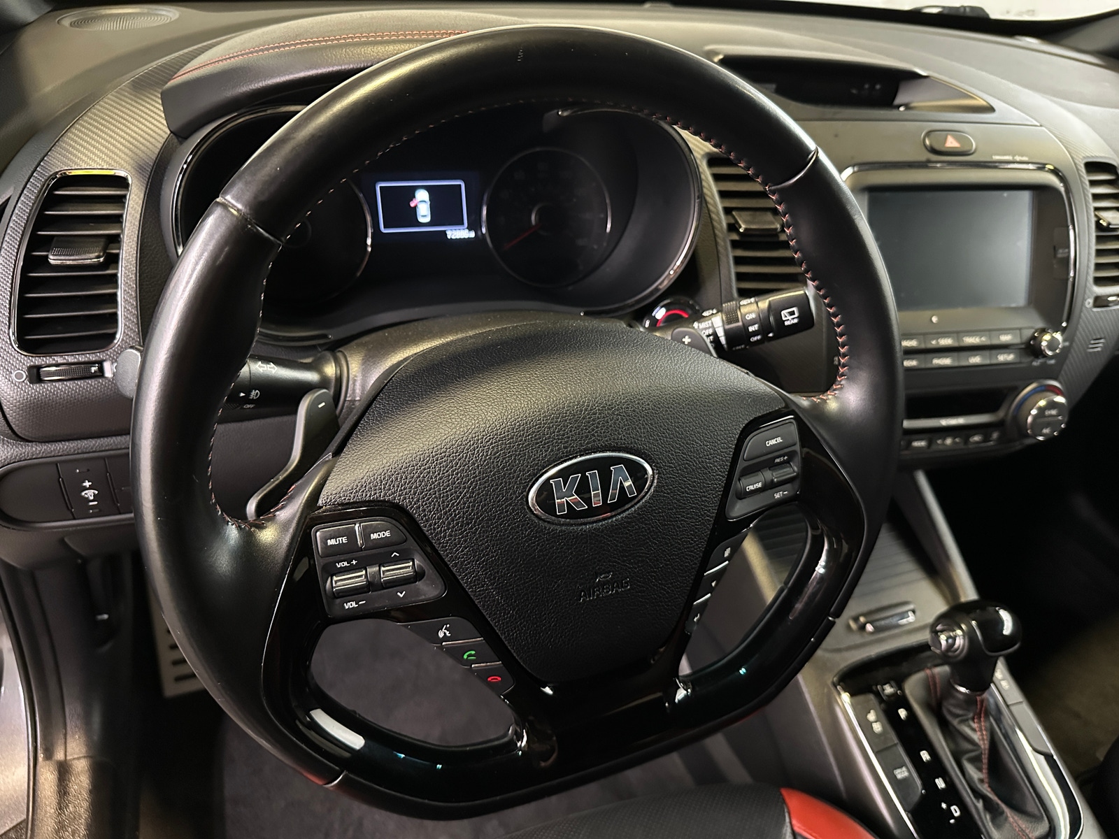 Thumbnail: 2018 Kia Forte - 4